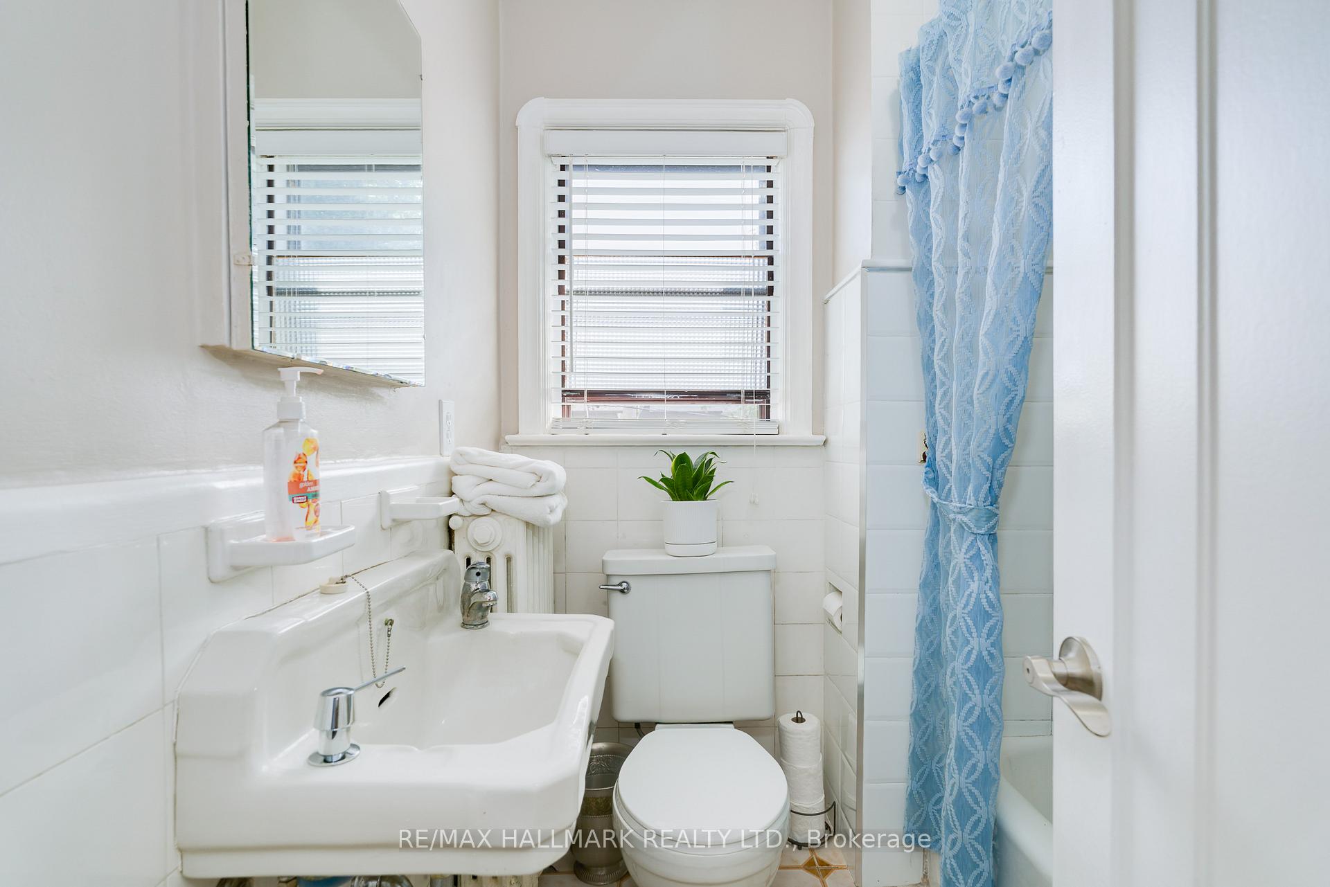 Photo 28 of 220 Browning Avenue, Toronto, Broadview North — HOMEH