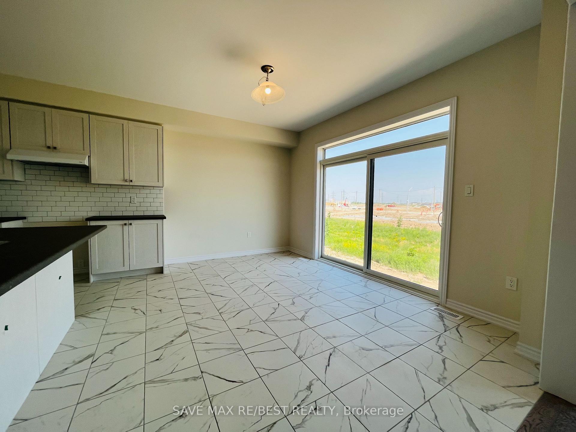 Photo 2 of 62 Explorer Way, Thorold, Rolling Meadows — HOMEH