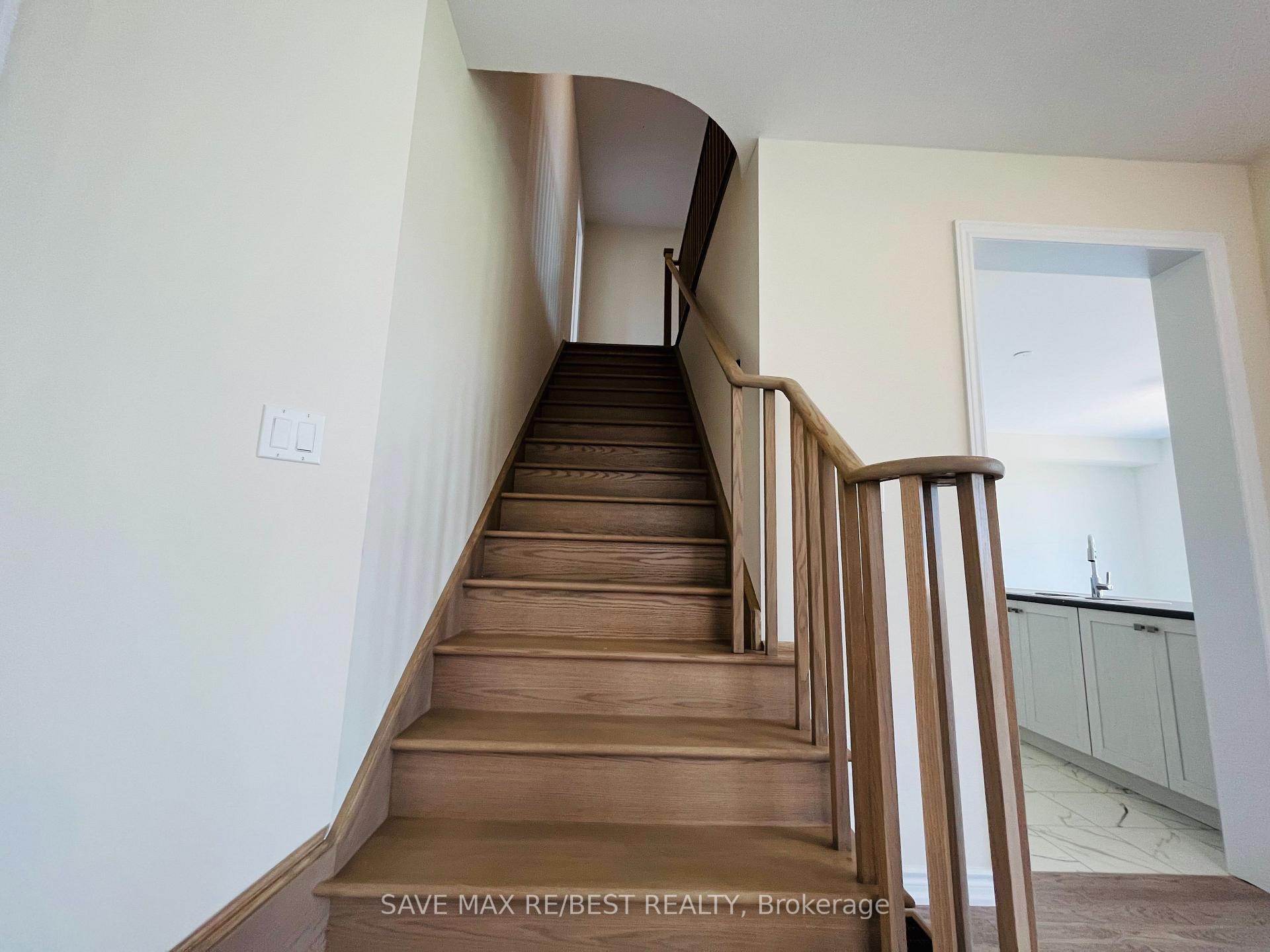 Photo 6 of 62 Explorer Way, Thorold, Rolling Meadows — HOMEH