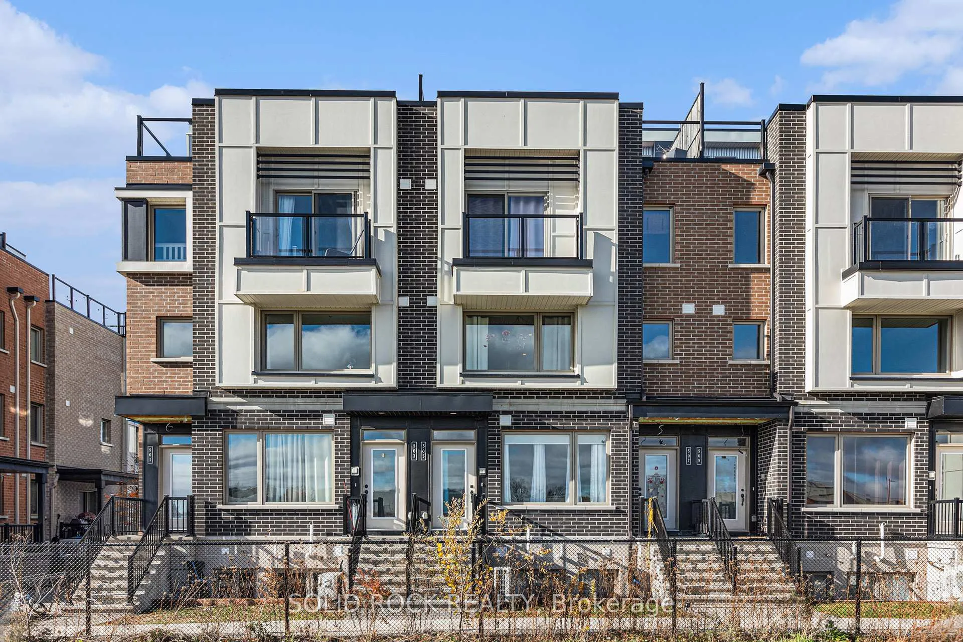 Photo 1 of 505 Ozawa Private, Ottawa, CFB Rockcliffe and Area — HOMEH