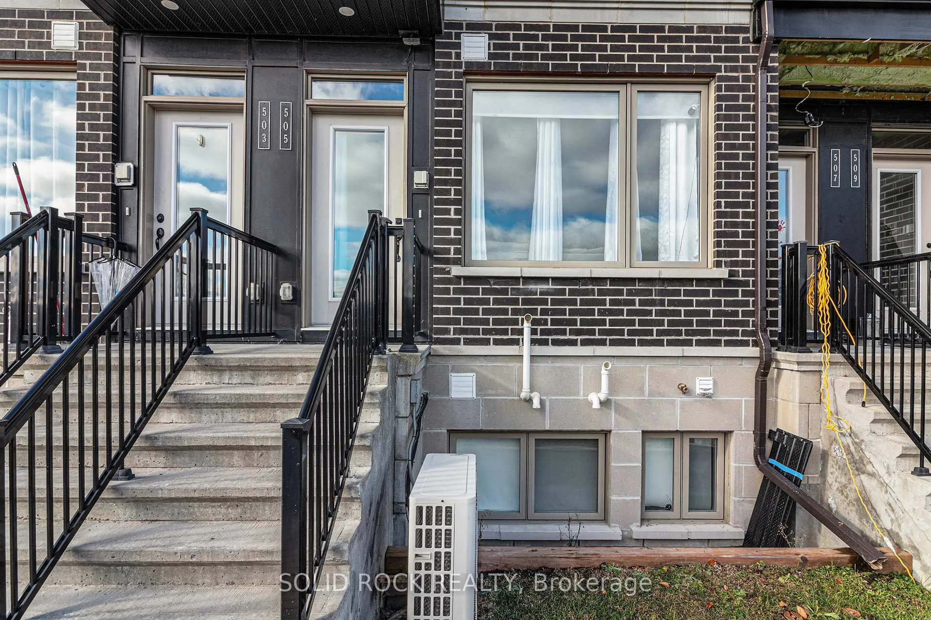 Photo 2 of 505 Ozawa Private, Ottawa, CFB Rockcliffe and Area — HOMEH