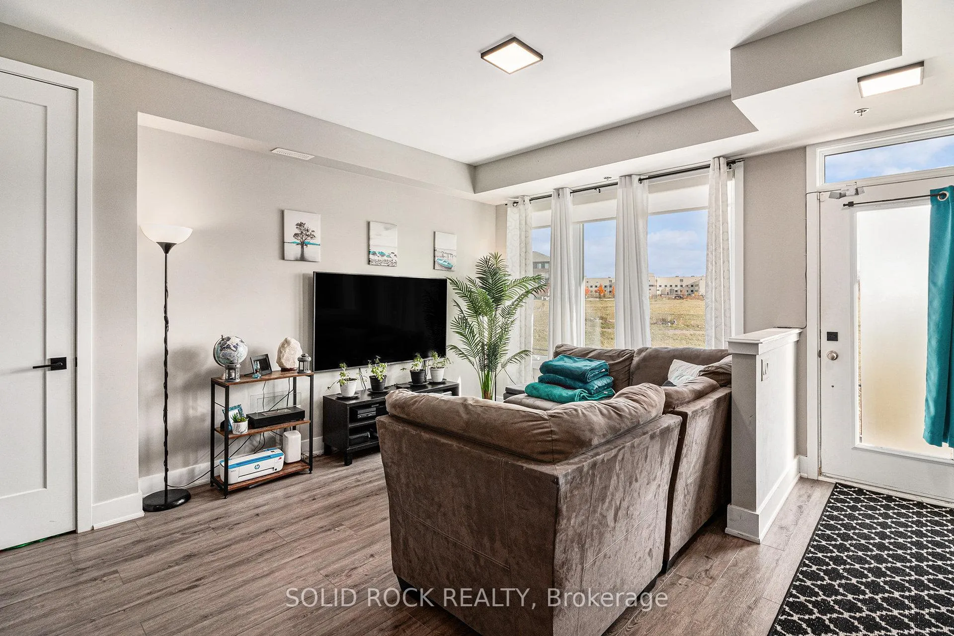 Photo 5 of 505 Ozawa Private, Ottawa, CFB Rockcliffe and Area — HOMEH