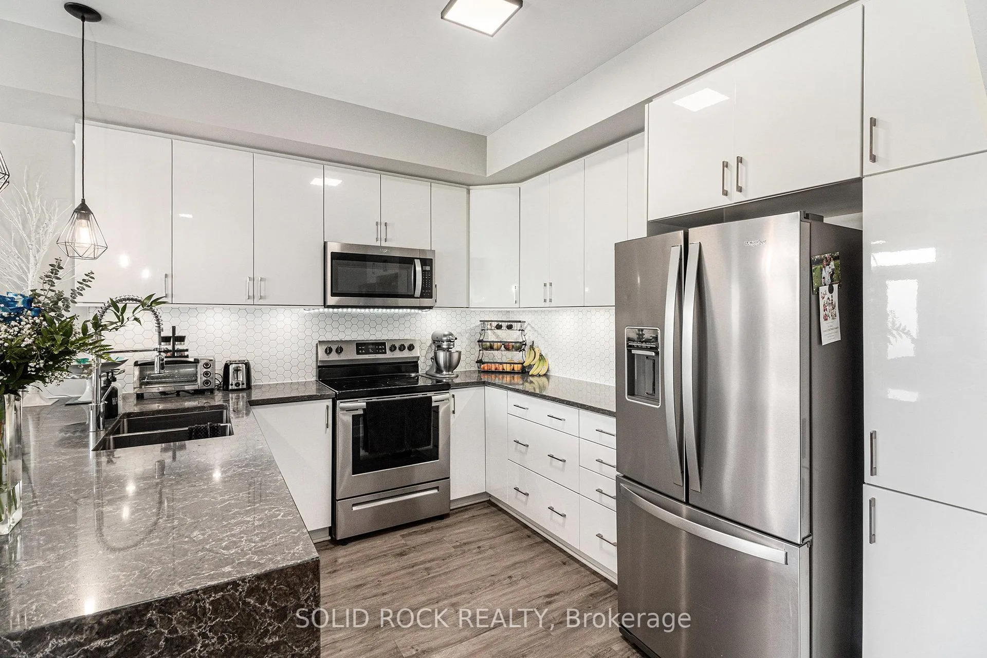 Photo 8 of 505 Ozawa Private, Ottawa, CFB Rockcliffe and Area — HOMEH