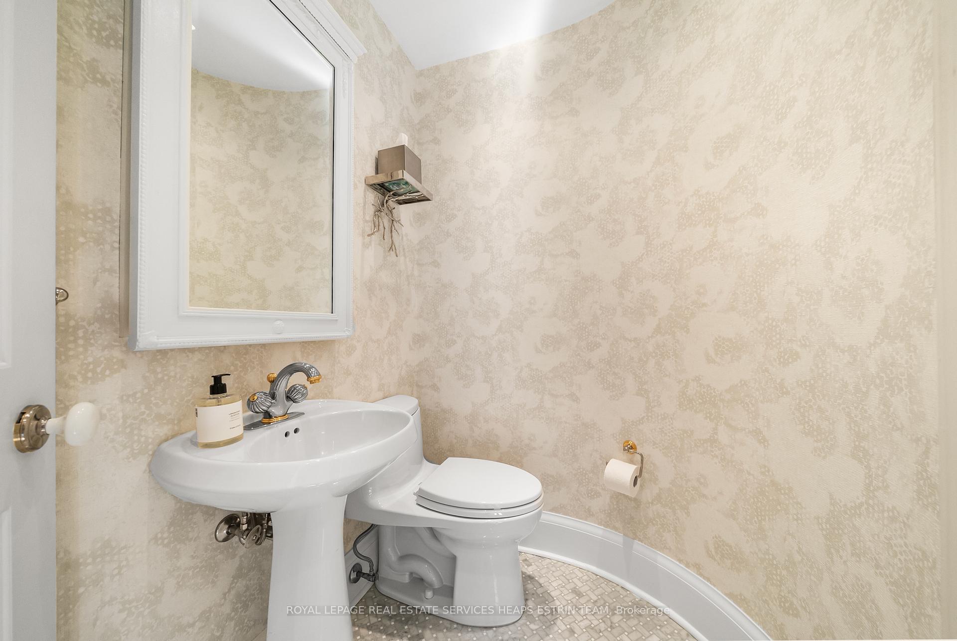 Photo 14 of 53 Colin Avenue, Toronto, Yonge-Eglinton — HOMEH