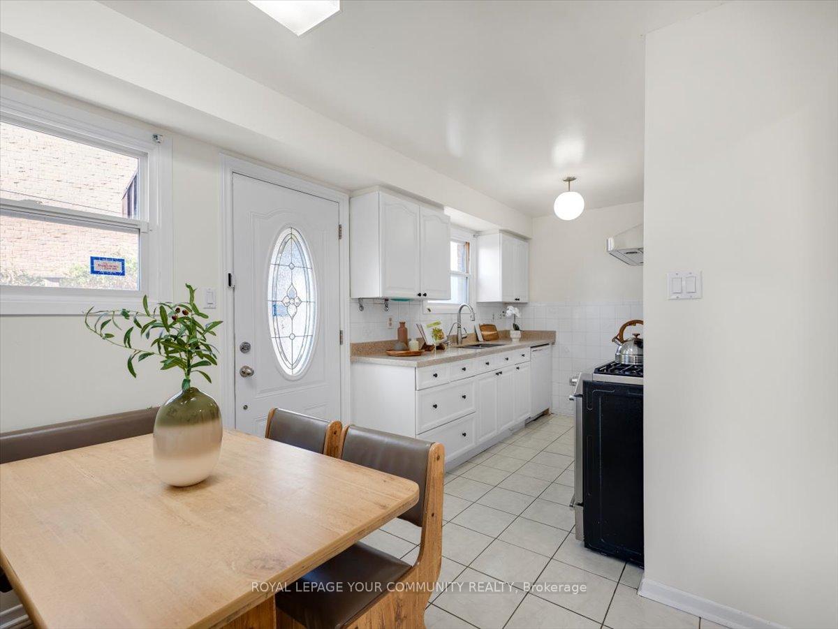 Photo 12 of 56 Ecclesfield Drive, Scarborough, Steeles — HOMEH