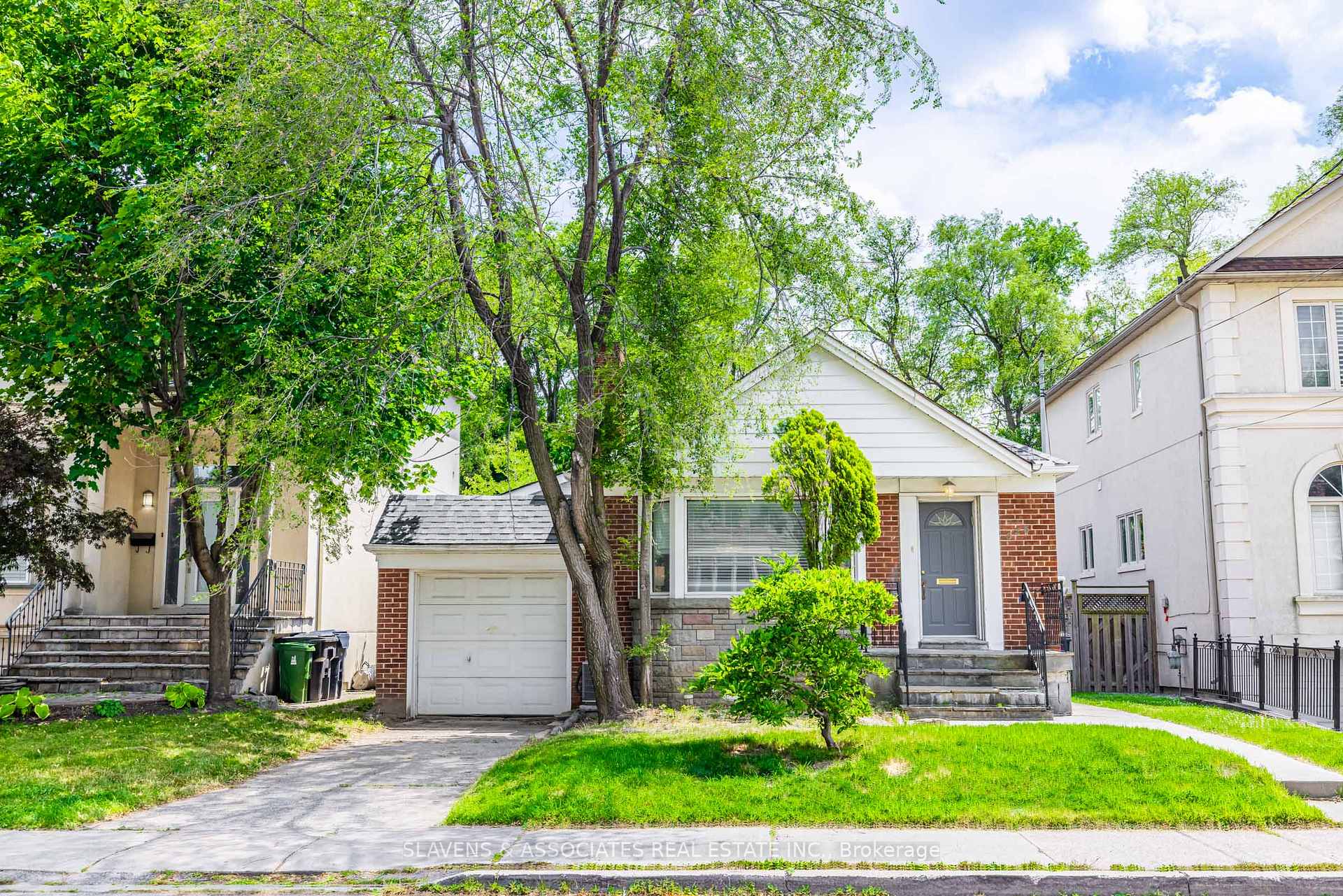 Photo 1 of 523 Glengarry Avenue, Toronto, Bedford Park-Nortown — HOMEH