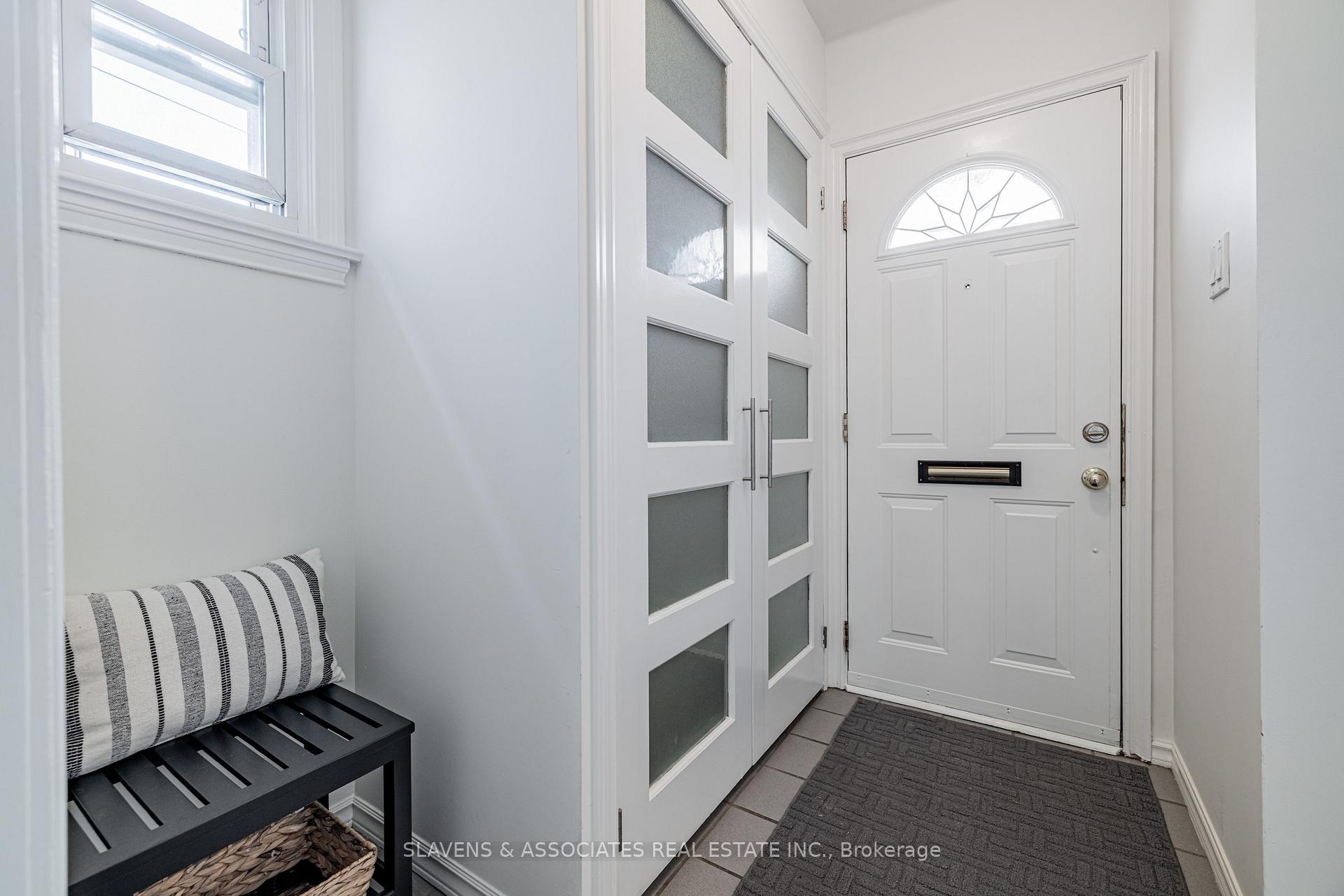 Photo 5 of 523 Glengarry Avenue, Toronto, Bedford Park-Nortown — HOMEH