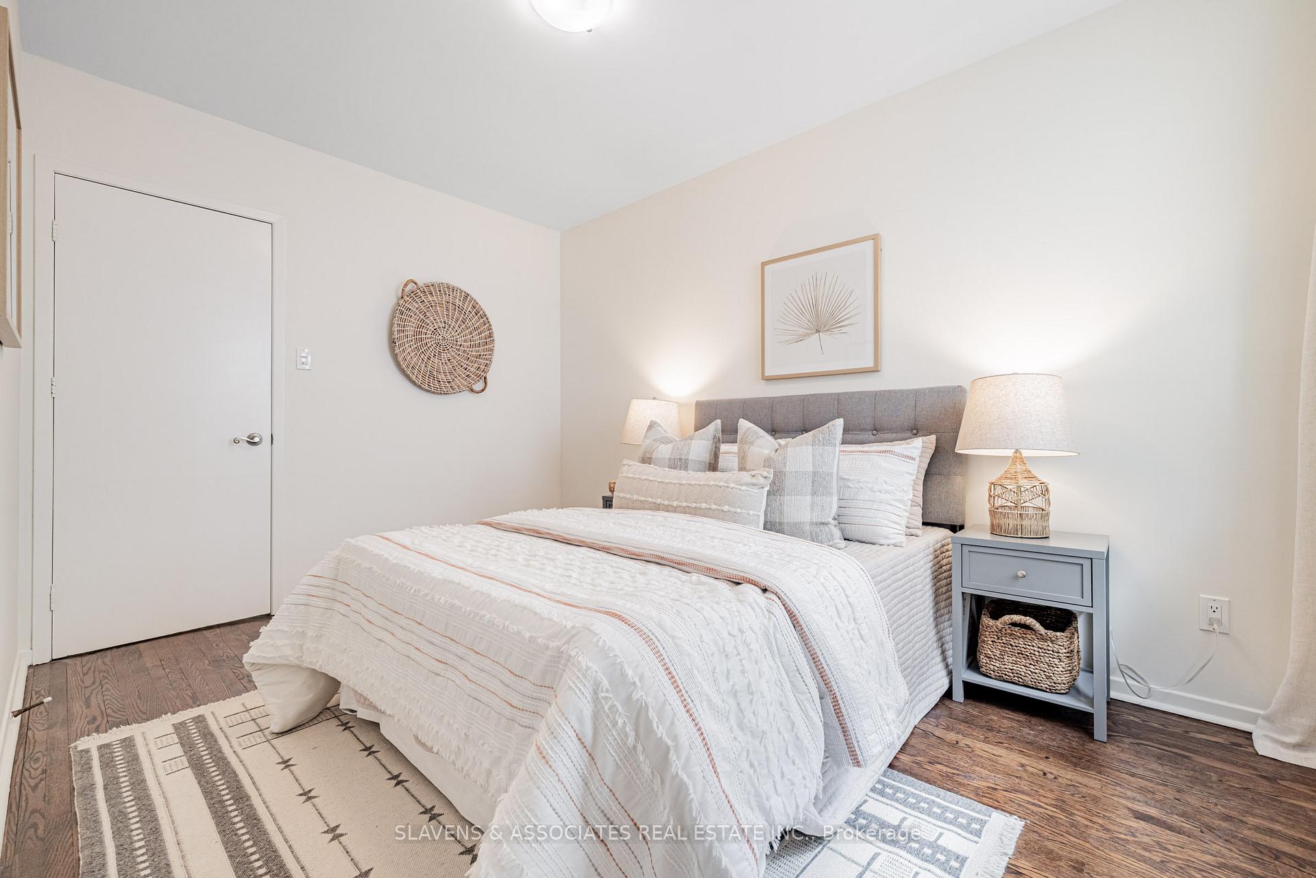 Photo 16 of 523 Glengarry Avenue, Toronto, Bedford Park-Nortown — HOMEH