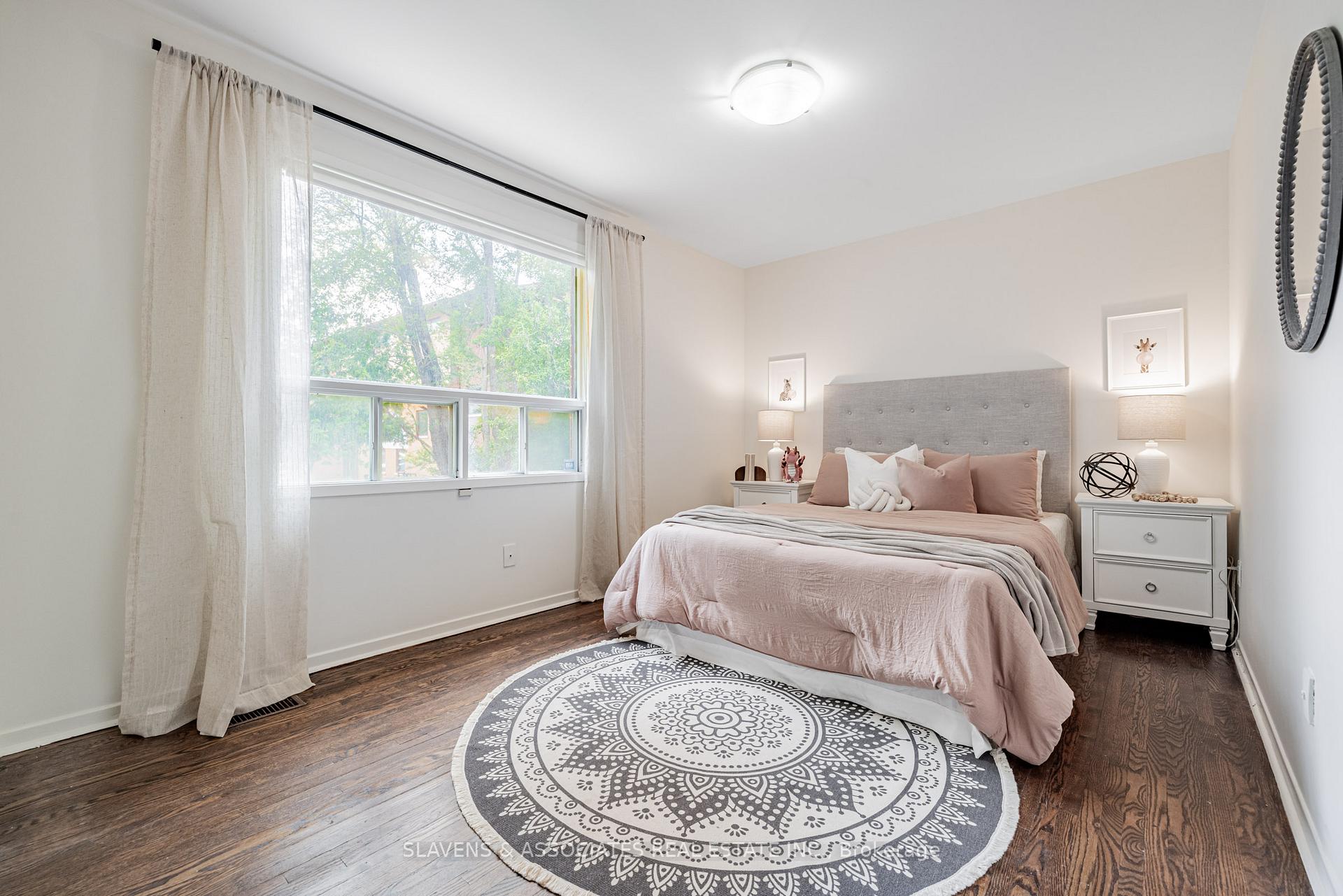 Photo 17 of 523 Glengarry Avenue, Toronto, Bedford Park-Nortown — HOMEH