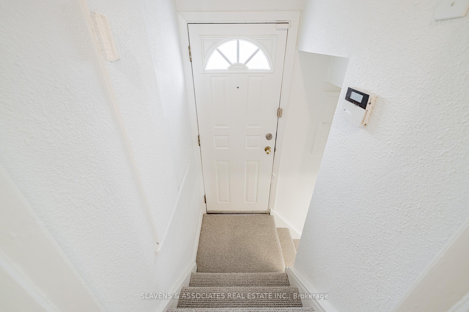 Photo 21 of 523 Glengarry Avenue, Toronto, Bedford Park-Nortown — HOMEH