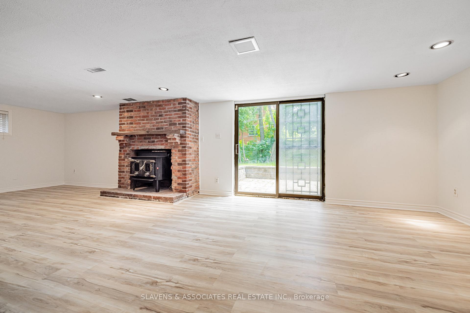 Photo 24 of 523 Glengarry Avenue, Toronto, Bedford Park-Nortown — HOMEH