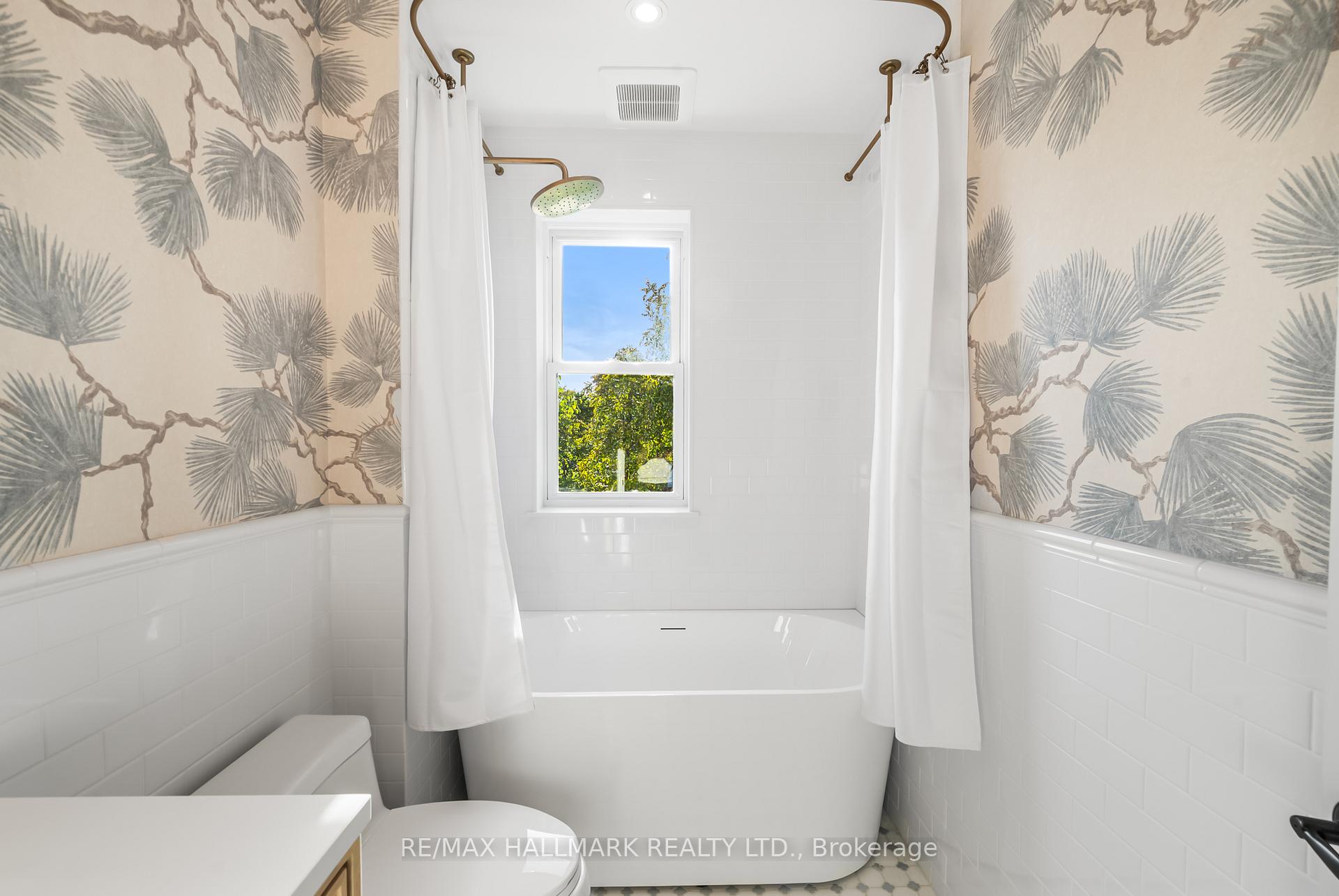 Photo 24 of 106 Malvern Avenue, Toronto, East End-Danforth — HOMEH