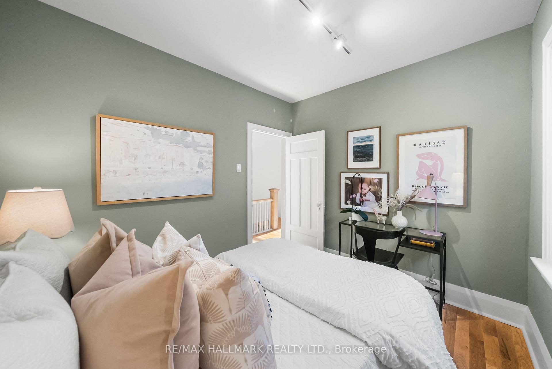 Photo 26 of 106 Malvern Avenue, Toronto, East End-Danforth — HOMEH