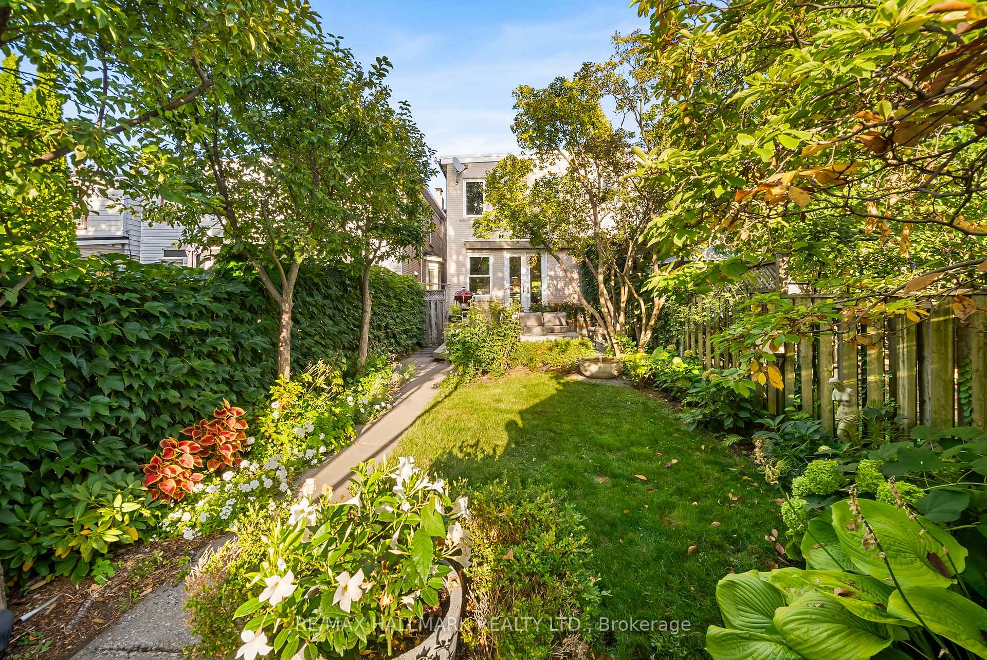 Photo 40 of 106 Malvern Avenue, Toronto, East End-Danforth — HOMEH