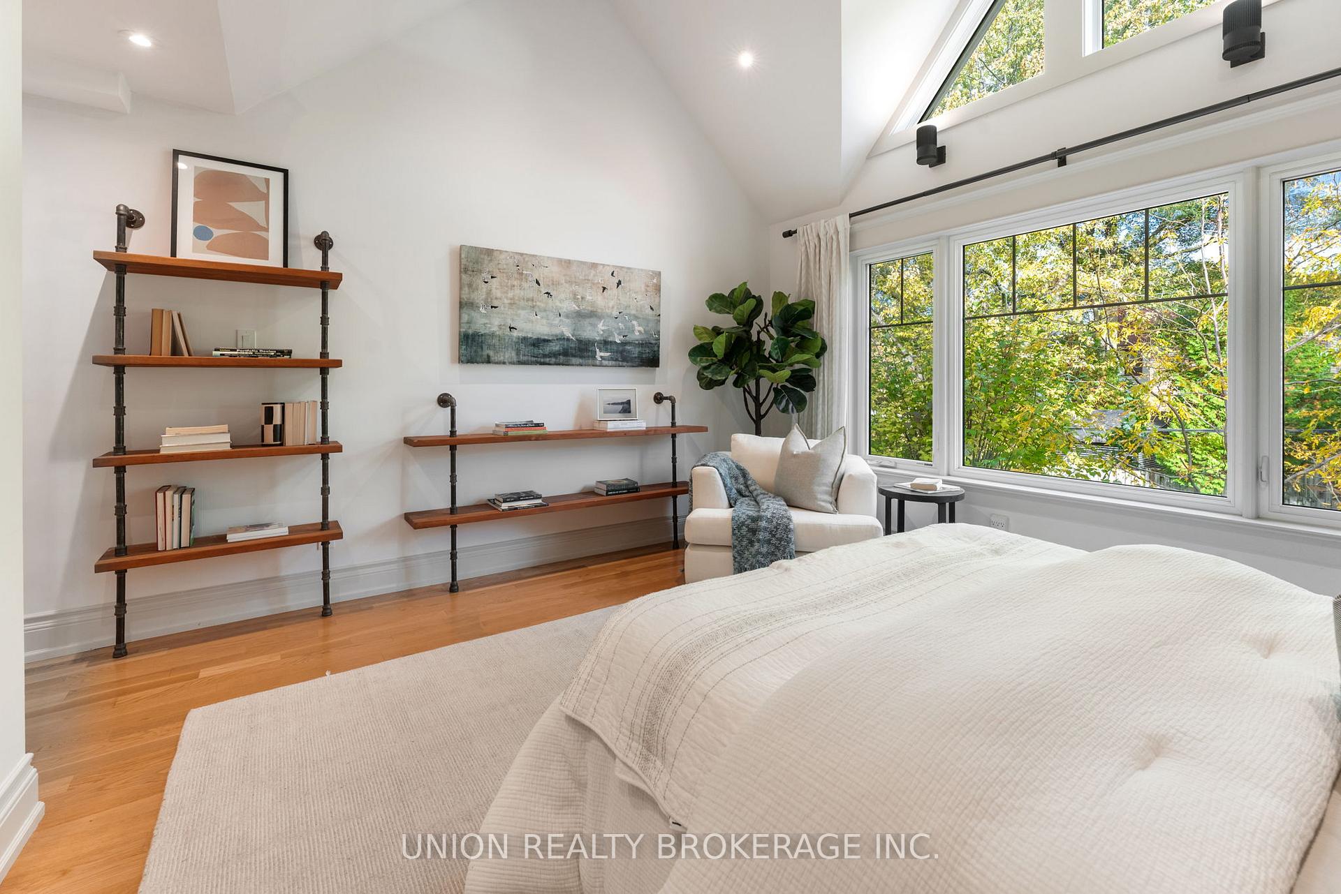 Photo 16 of 36 Hunter Street, Toronto, Blake-Jones — HOMEH