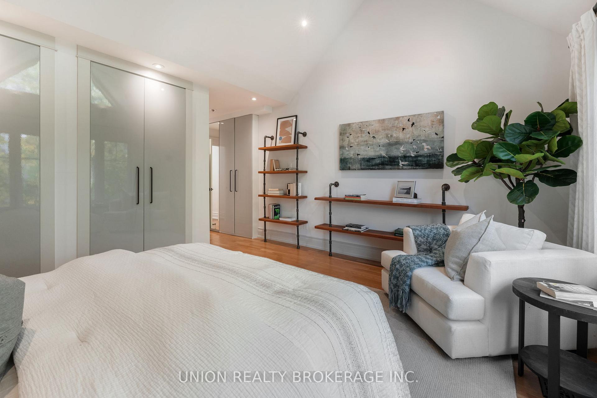 Photo 17 of 36 Hunter Street, Toronto, Blake-Jones — HOMEH