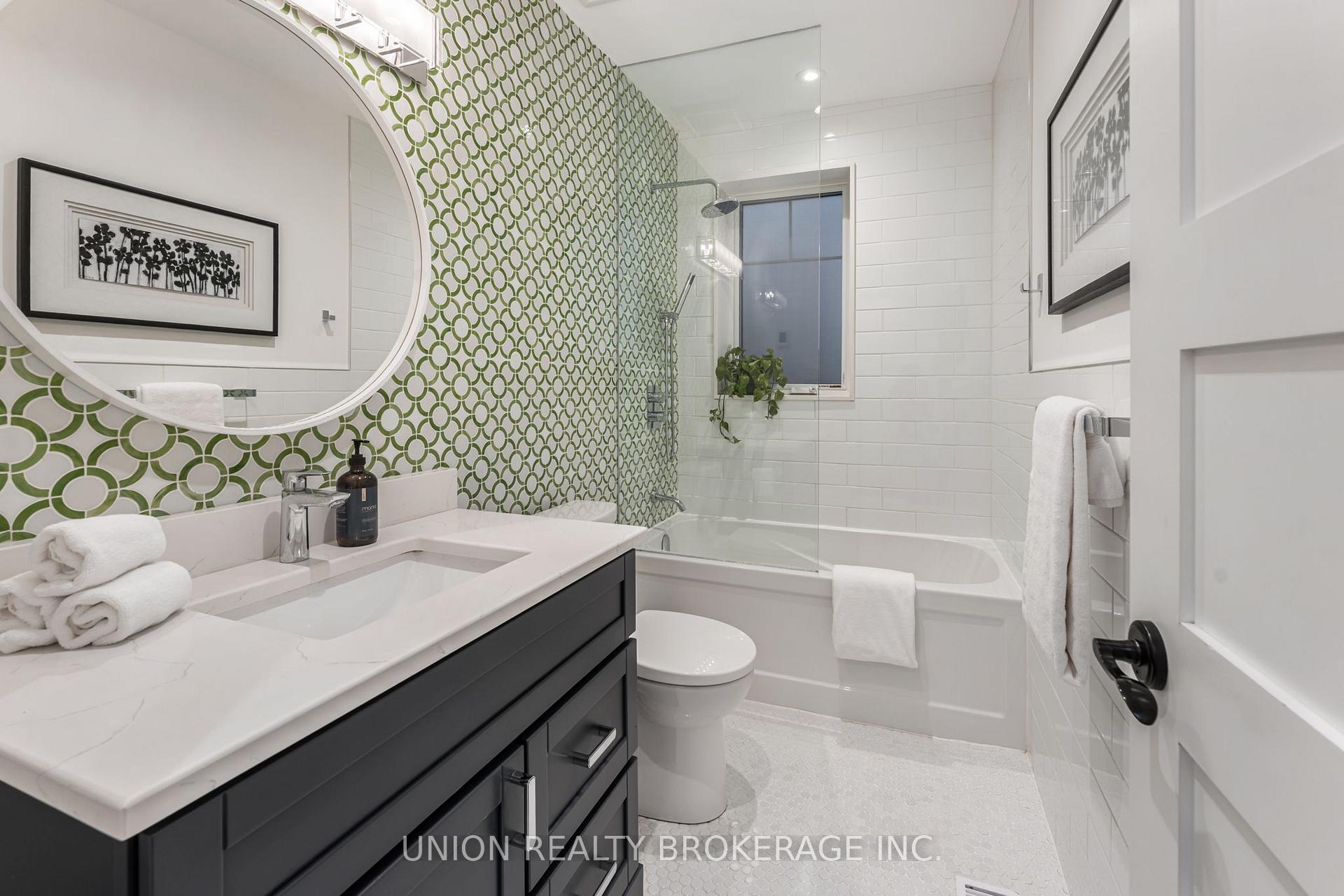 Photo 23 of 36 Hunter Street, Toronto, Blake-Jones — HOMEH