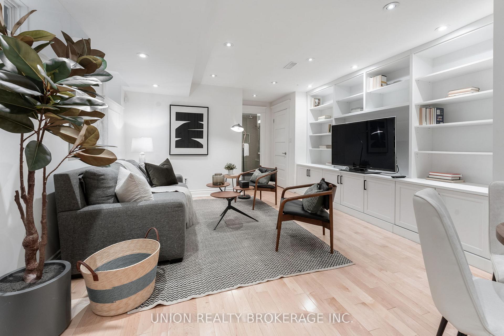 Photo 25 of 36 Hunter Street, Toronto, Blake-Jones — HOMEH