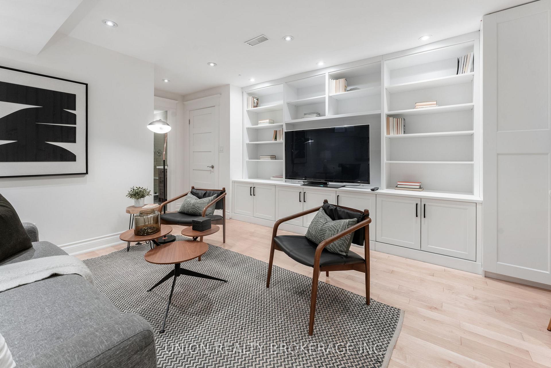 Photo 26 of 36 Hunter Street, Toronto, Blake-Jones — HOMEH