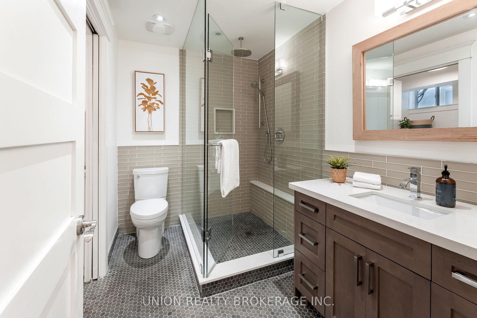Photo 31 of 36 Hunter Street, Toronto, Blake-Jones — HOMEH