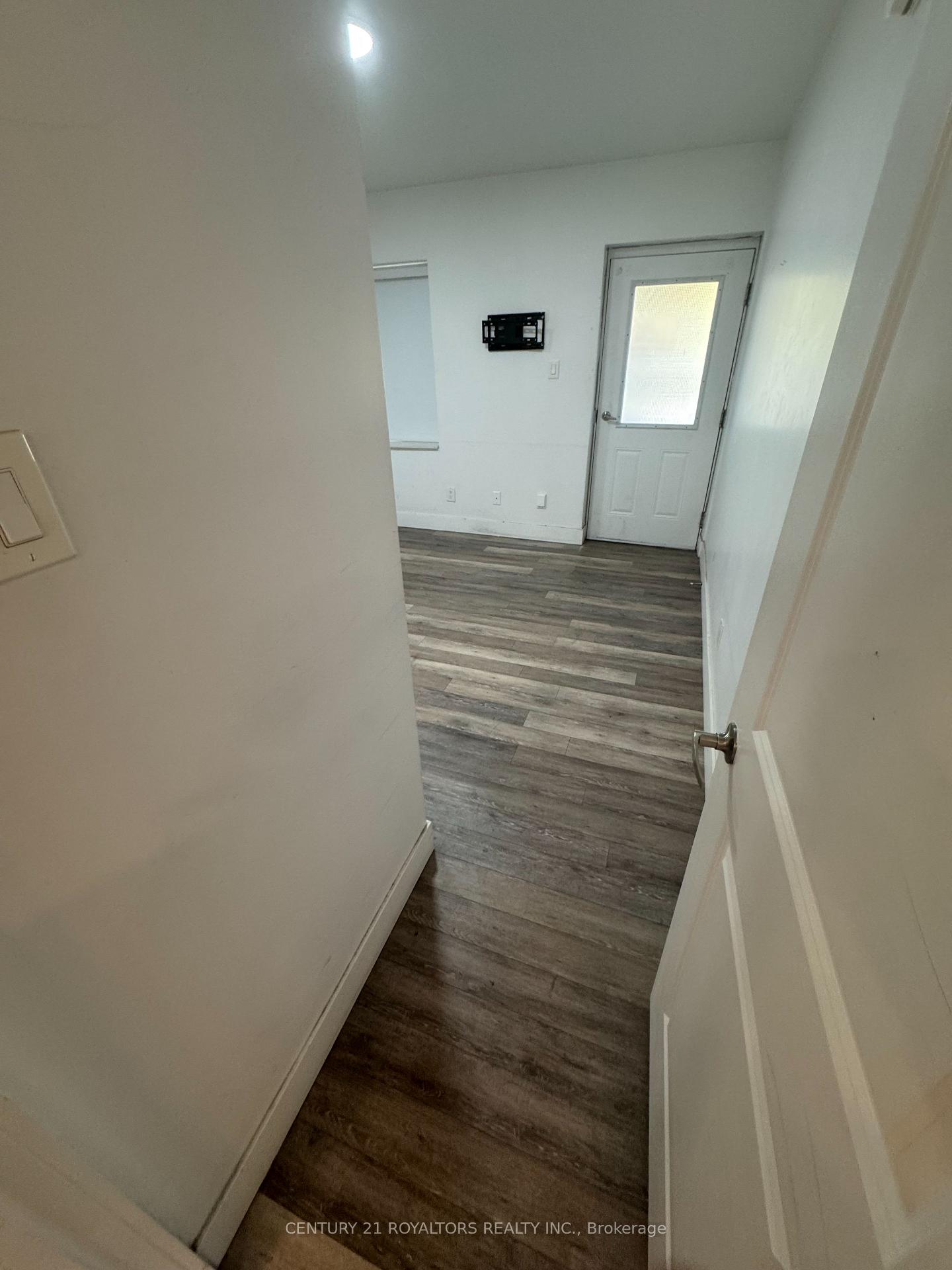 Photo 4 of Unit 1, 792 O'Connor Drive, Toronto, O'Connor-Parkview — HOMEH