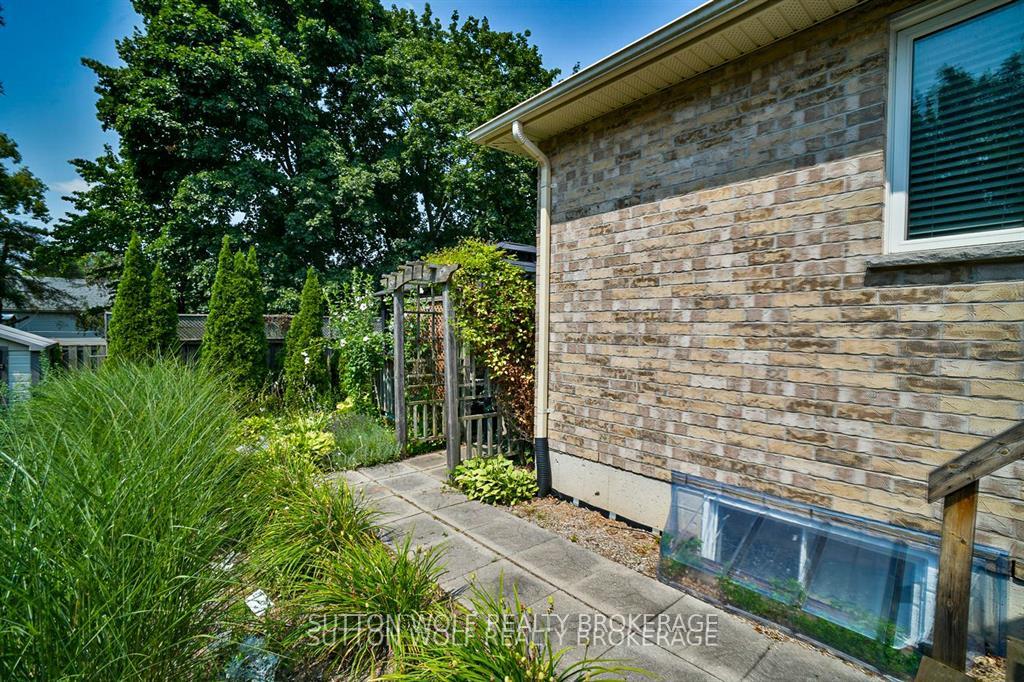 Photo 35 of Unit 42, 375 Scott Street E, Strathroy-Caradoc, SE — HOMEH