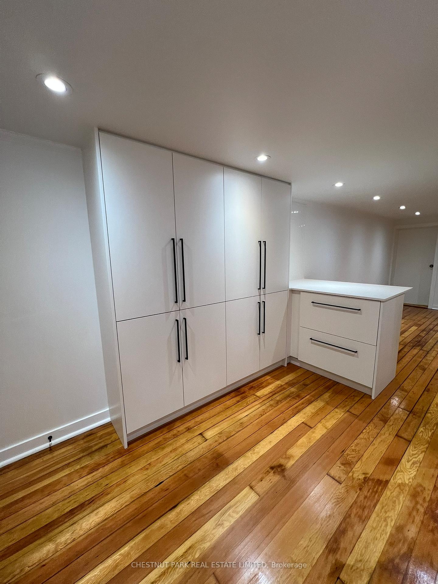 Photo 3 of Unit 1B, 18 Servington Crescent, Toronto, Mount Pleasant West — HOMEH