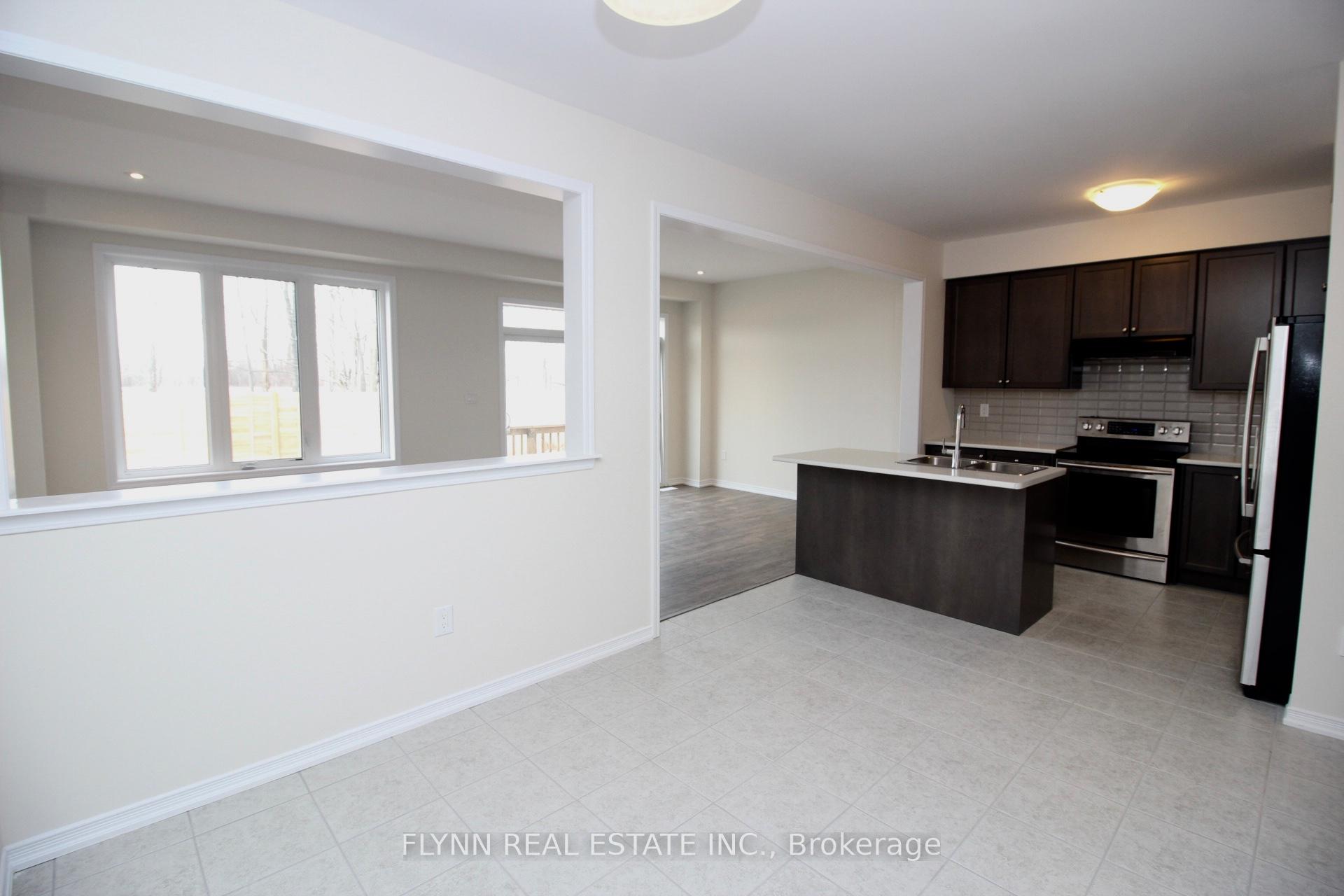 Photo 4 of 134 Esther Crescent, Thorold, Hurricane/Merrittville — HOMEH