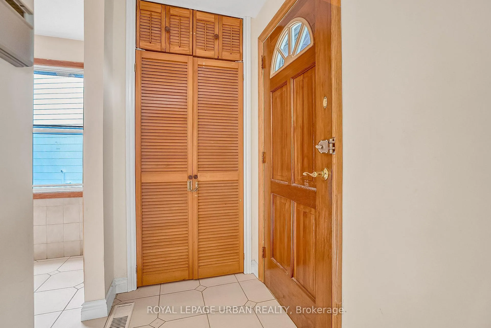 Photo 2 of 55 Merritt Road, Toronto, O'Connor-Parkview — HOMEH