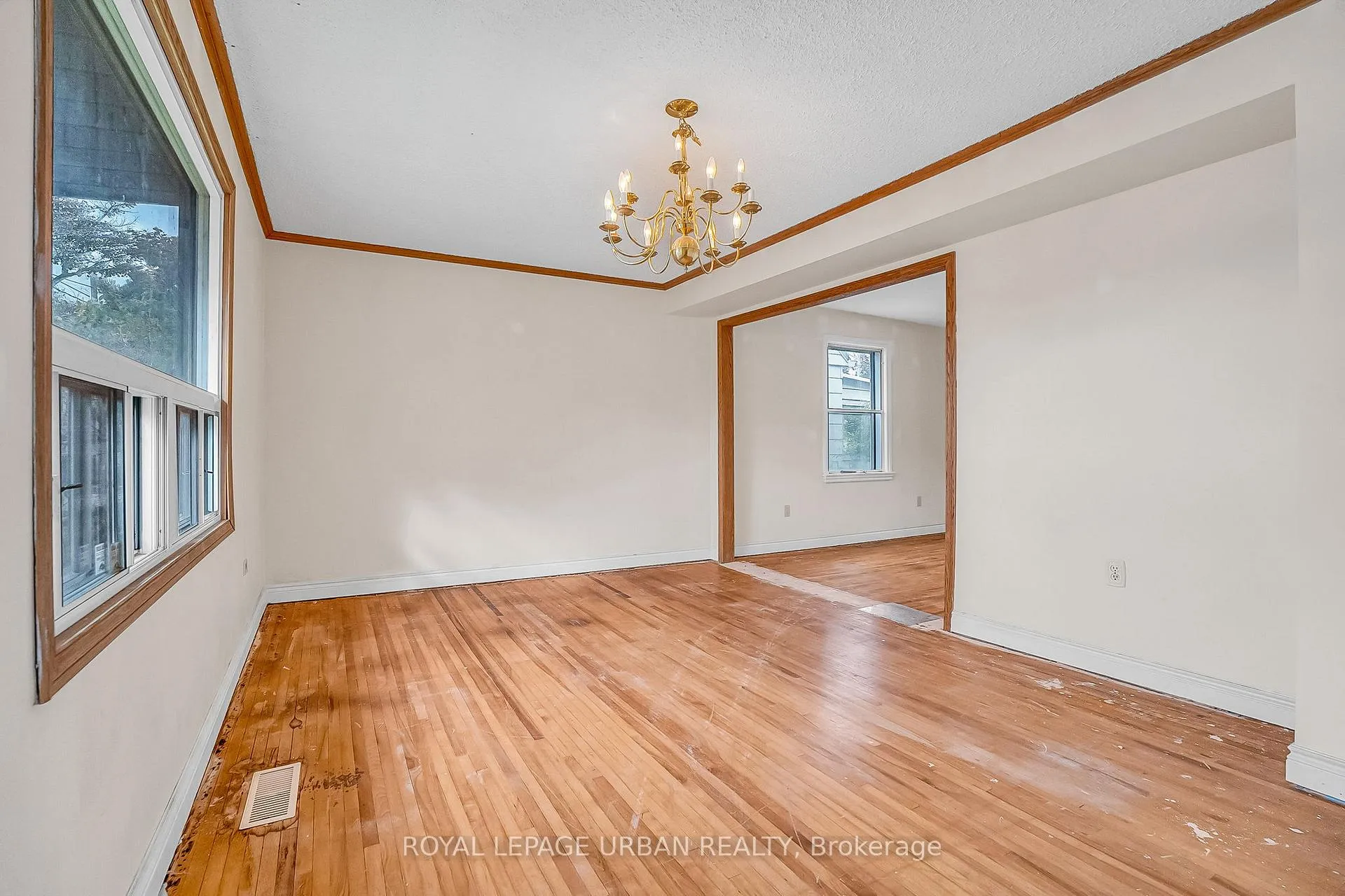 Photo 4 of 55 Merritt Road, Toronto, O'Connor-Parkview — HOMEH