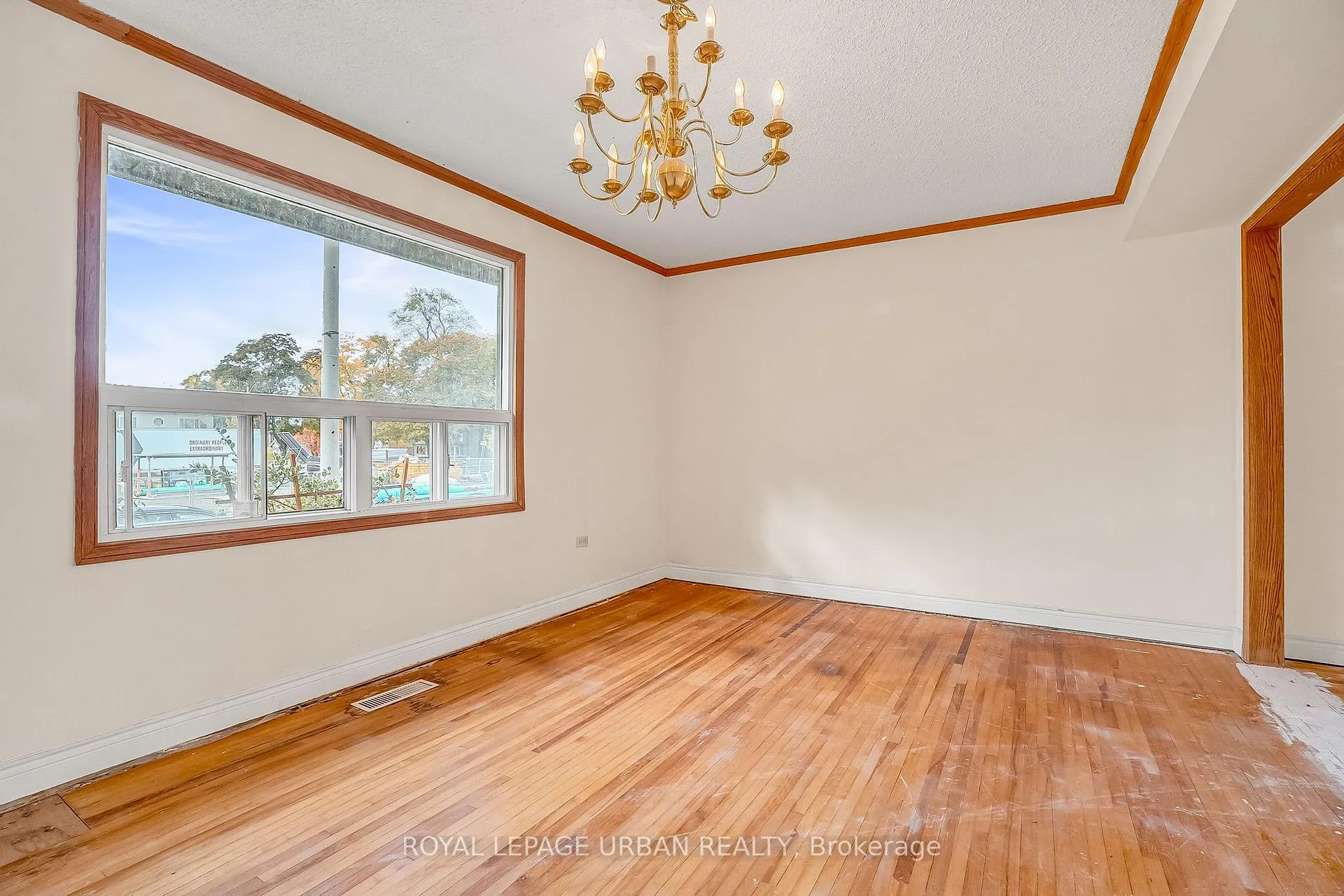 Photo 5 of 55 Merritt Road, Toronto, O'Connor-Parkview — HOMEH