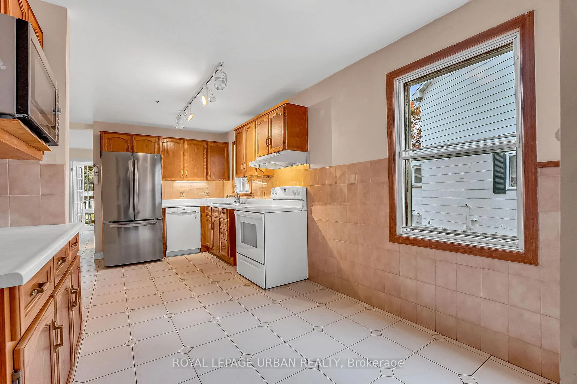 Photo 16 of 55 Merritt Road, Toronto, O'Connor-Parkview — HOMEH