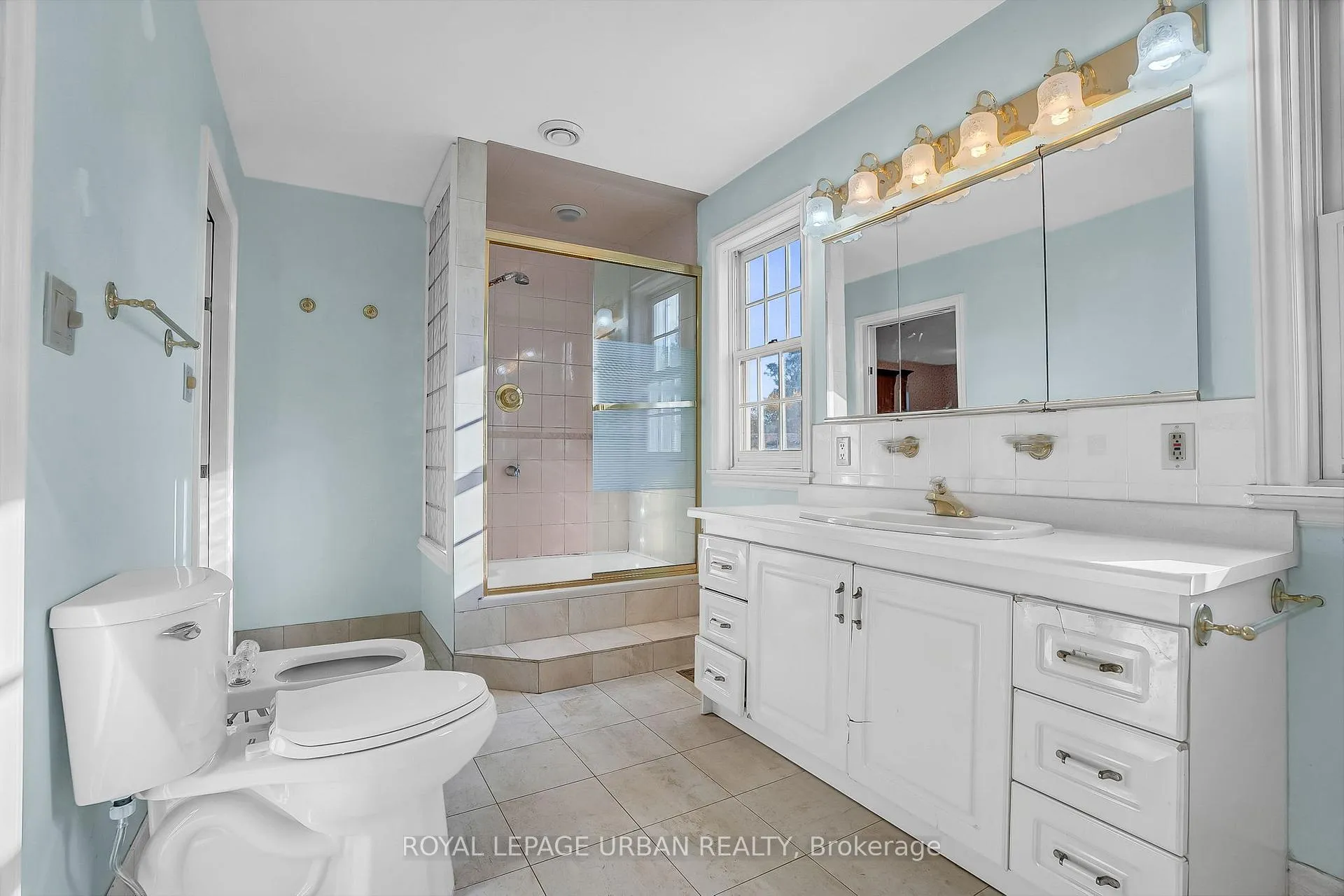 Photo 38 of 55 Merritt Road, Toronto, O'Connor-Parkview — HOMEH