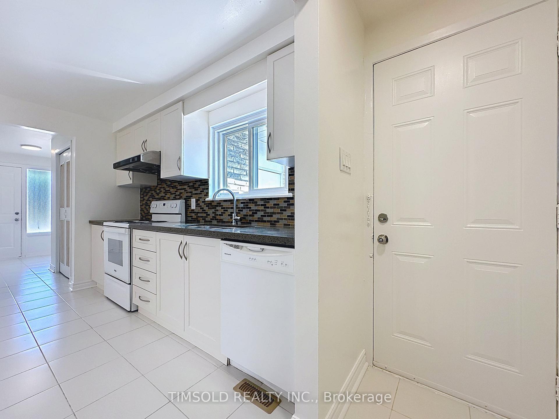 Photo 16 of 6 Lofthouse Square, Scarborough, L'Amoreaux — HOMEH