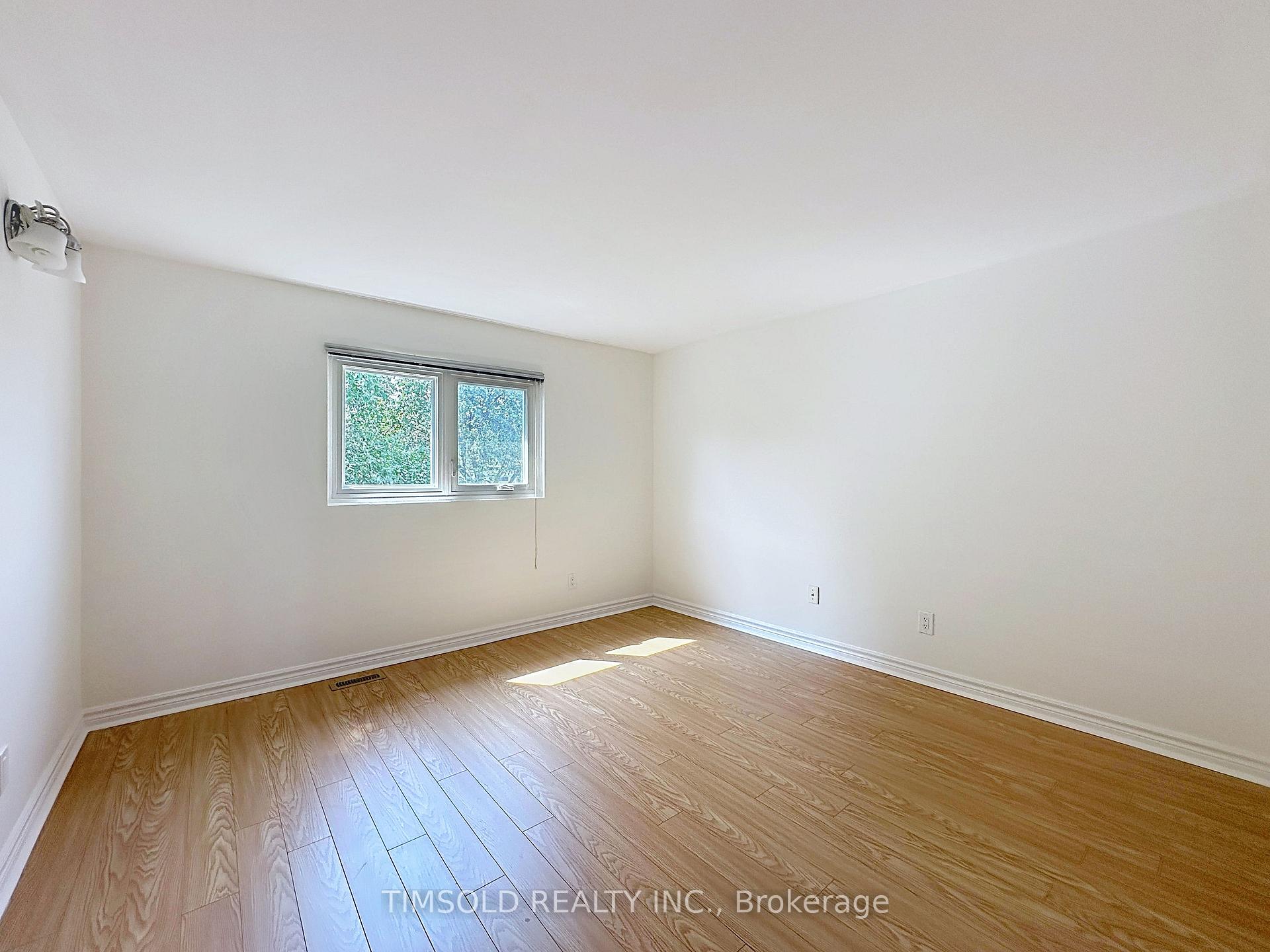 Photo 23 of 6 Lofthouse Square, Scarborough, L'Amoreaux — HOMEH