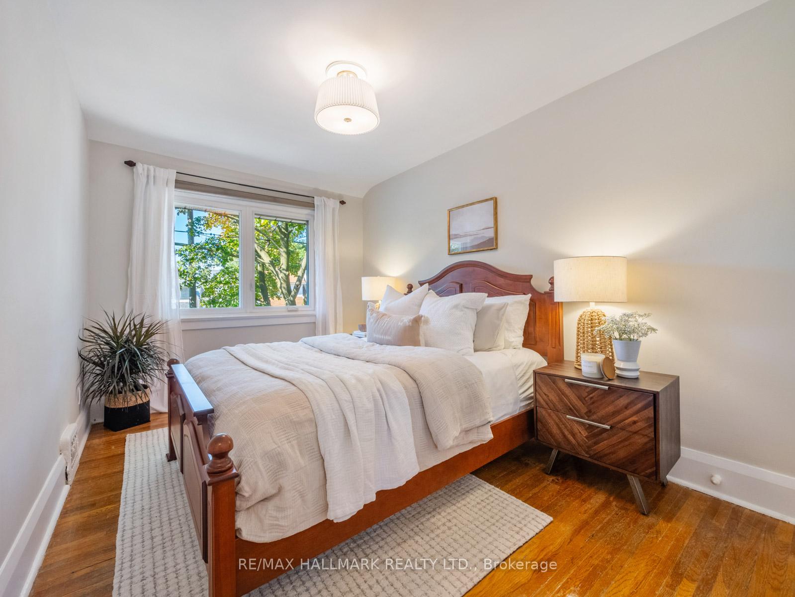 Photo 17 of 215 Golfview Avenue, Toronto, East End-Danforth — HOMEH