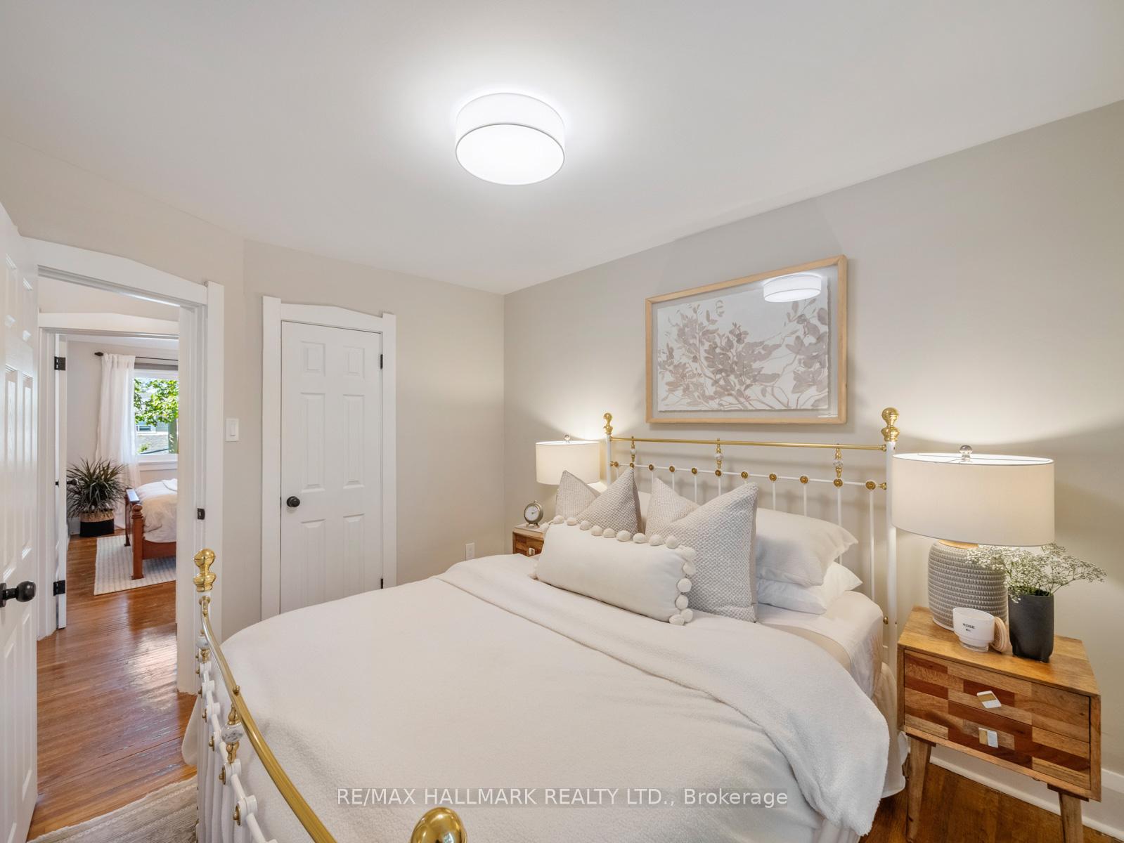 Photo 20 of 215 Golfview Avenue, Toronto, East End-Danforth — HOMEH