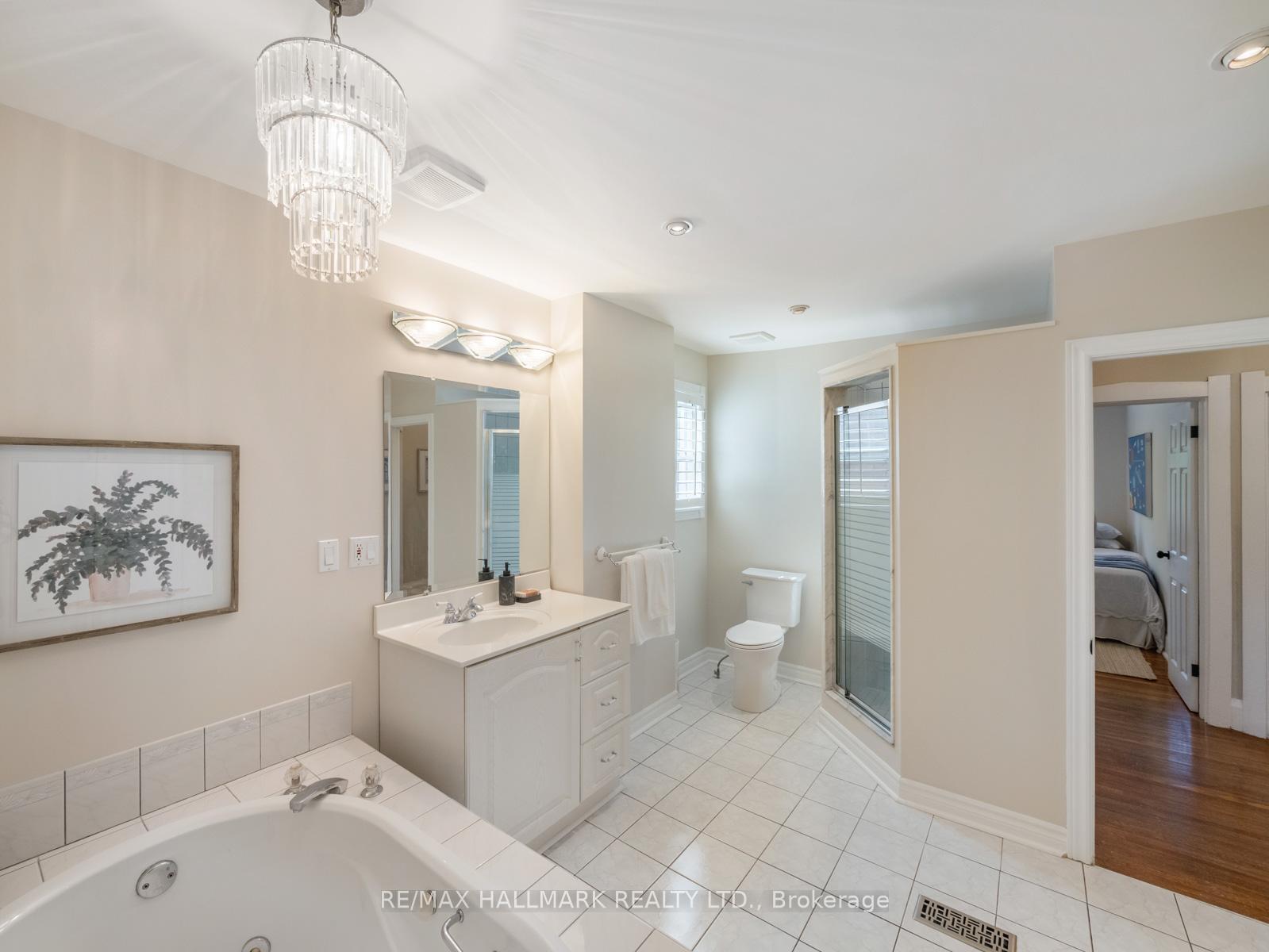 Photo 25 of 215 Golfview Avenue, Toronto, East End-Danforth — HOMEH