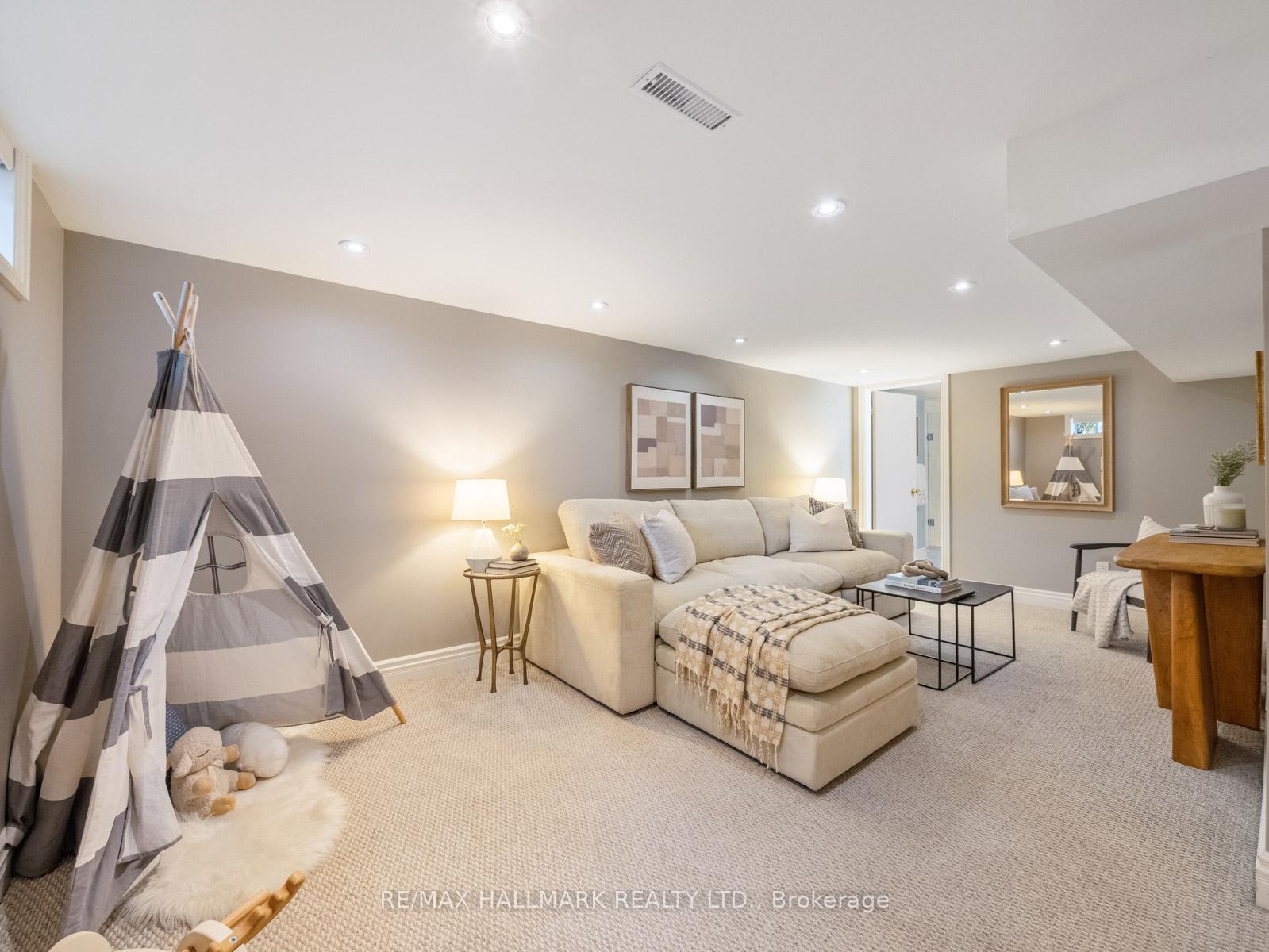 Photo 26 of 215 Golfview Avenue, Toronto, East End-Danforth — HOMEH