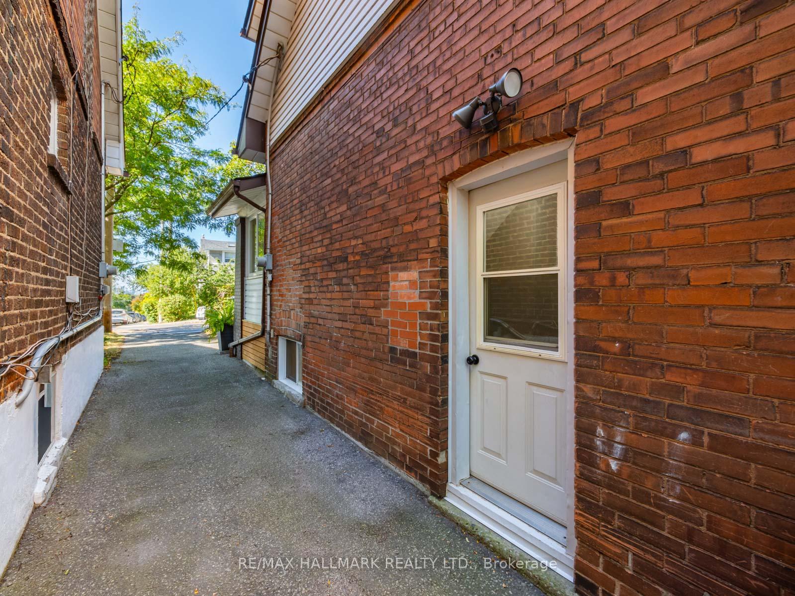 Photo 31 of 215 Golfview Avenue, Toronto, East End-Danforth — HOMEH