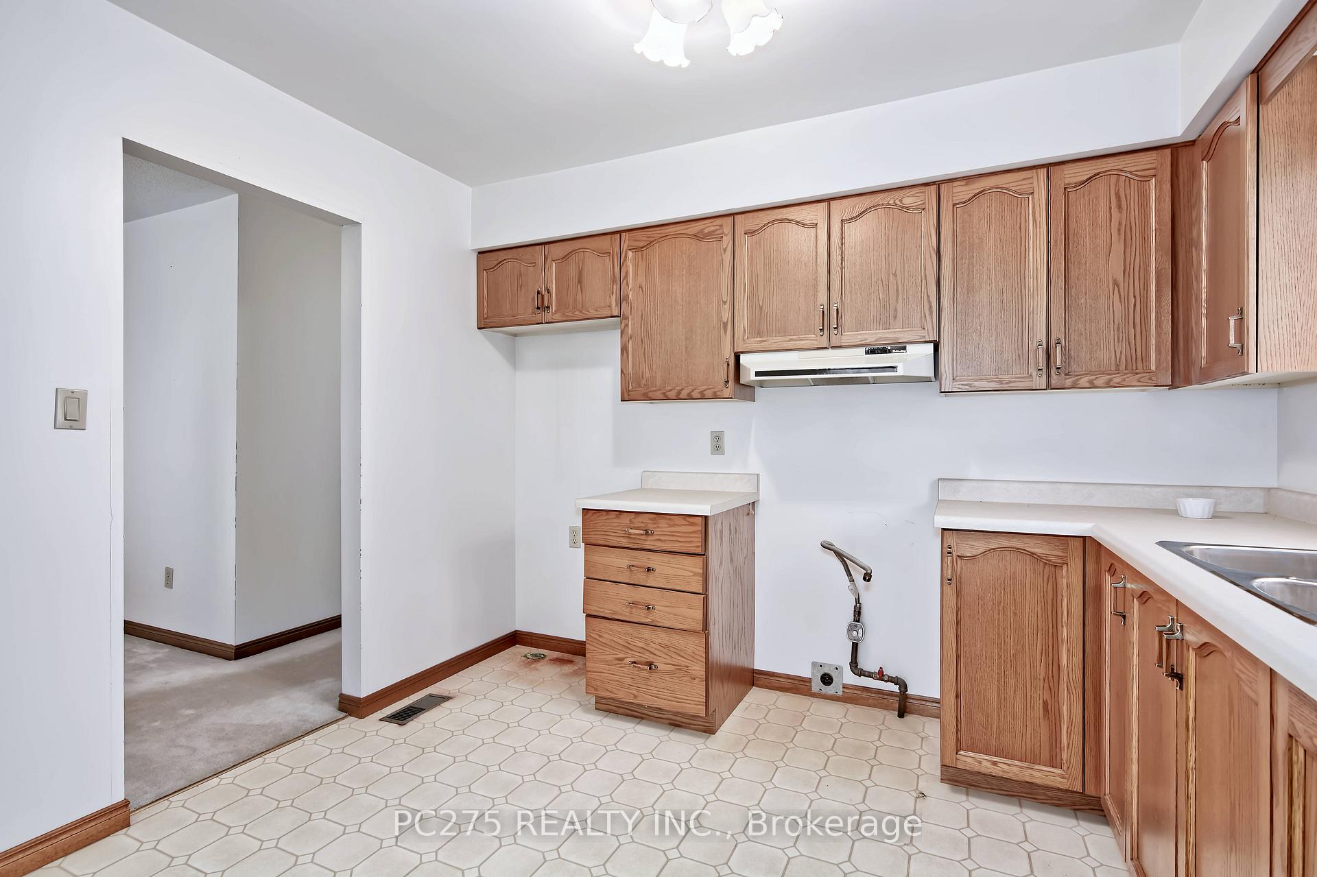 Photo 11 of 50 Bella Street, Strathroy-Caradoc, SE — HOMEH