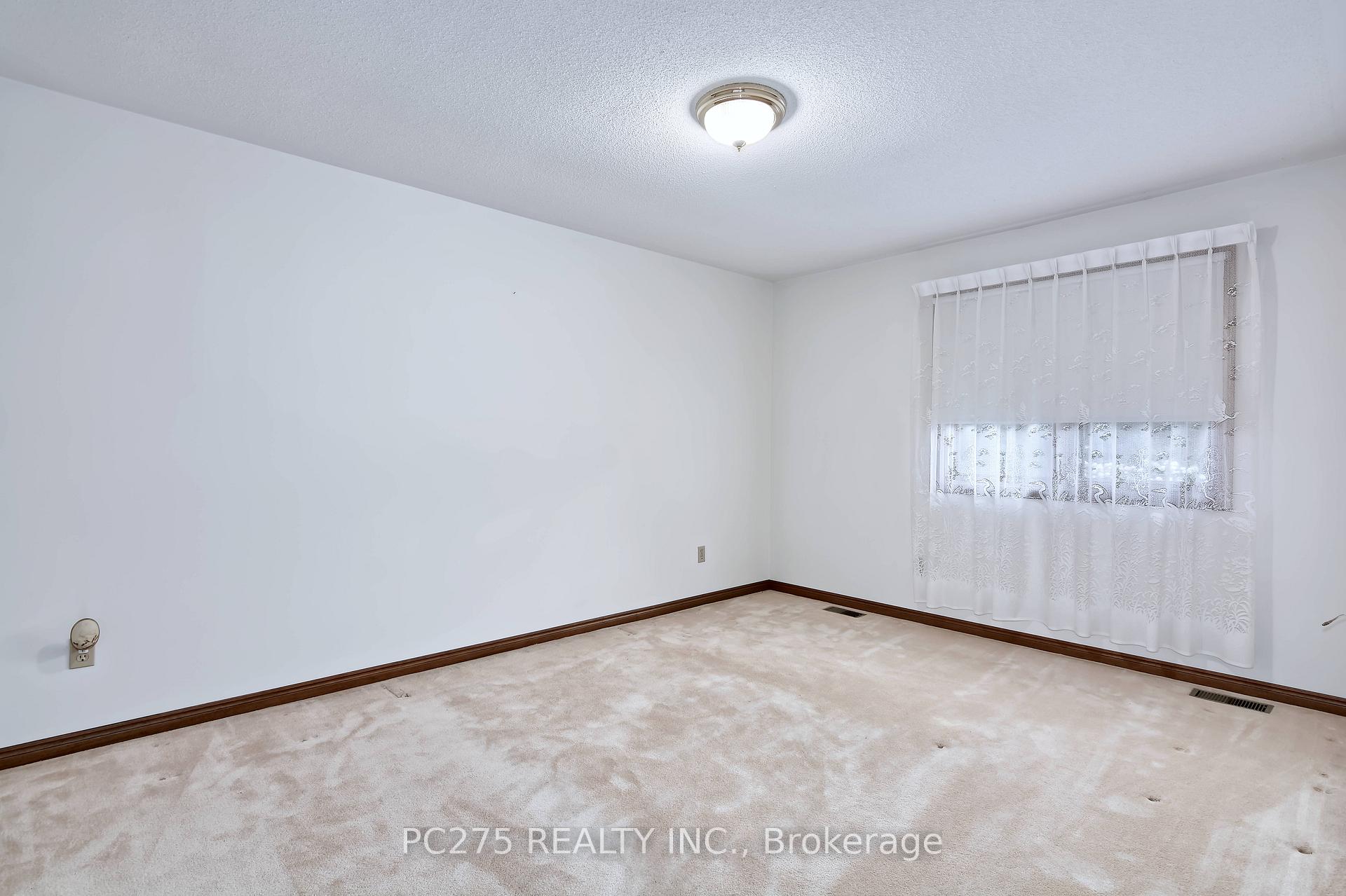 Photo 15 of 50 Bella Street, Strathroy-Caradoc, SE — HOMEH