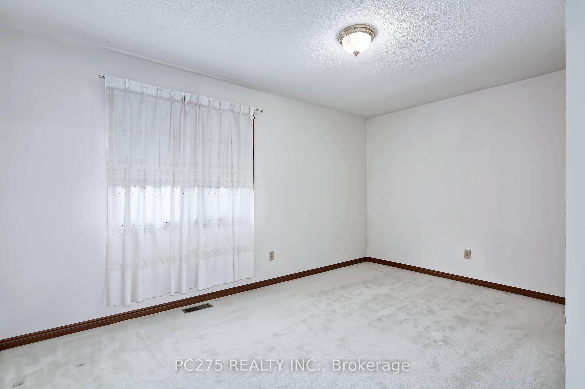 Photo 17 of 50 Bella Street, Strathroy-Caradoc, SE — HOMEH