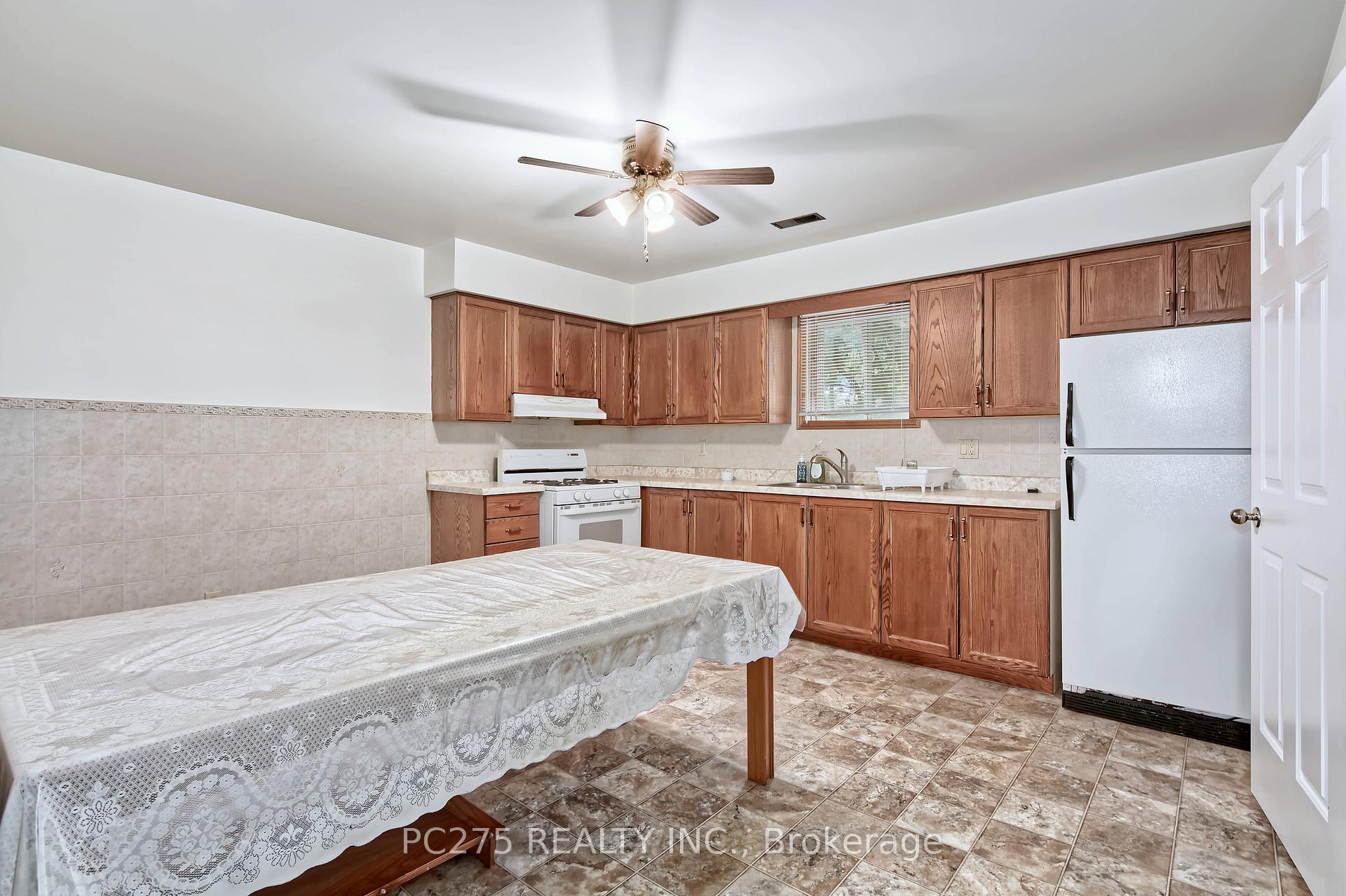 Photo 24 of 50 Bella Street, Strathroy-Caradoc, SE — HOMEH