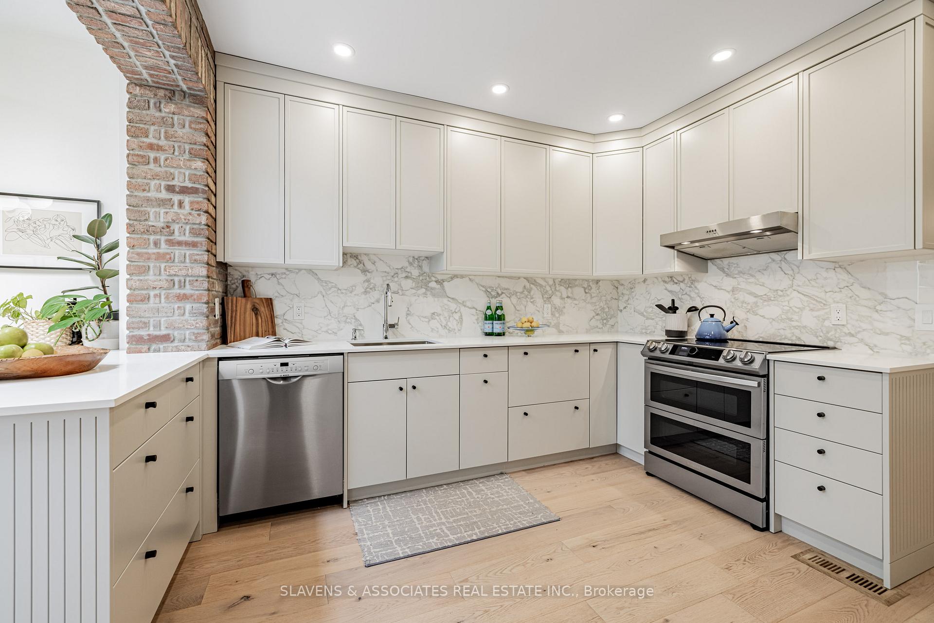 Photo 14 of 188 Fairlawn Avenue, Toronto, Lawrence Park North — HOMEH
