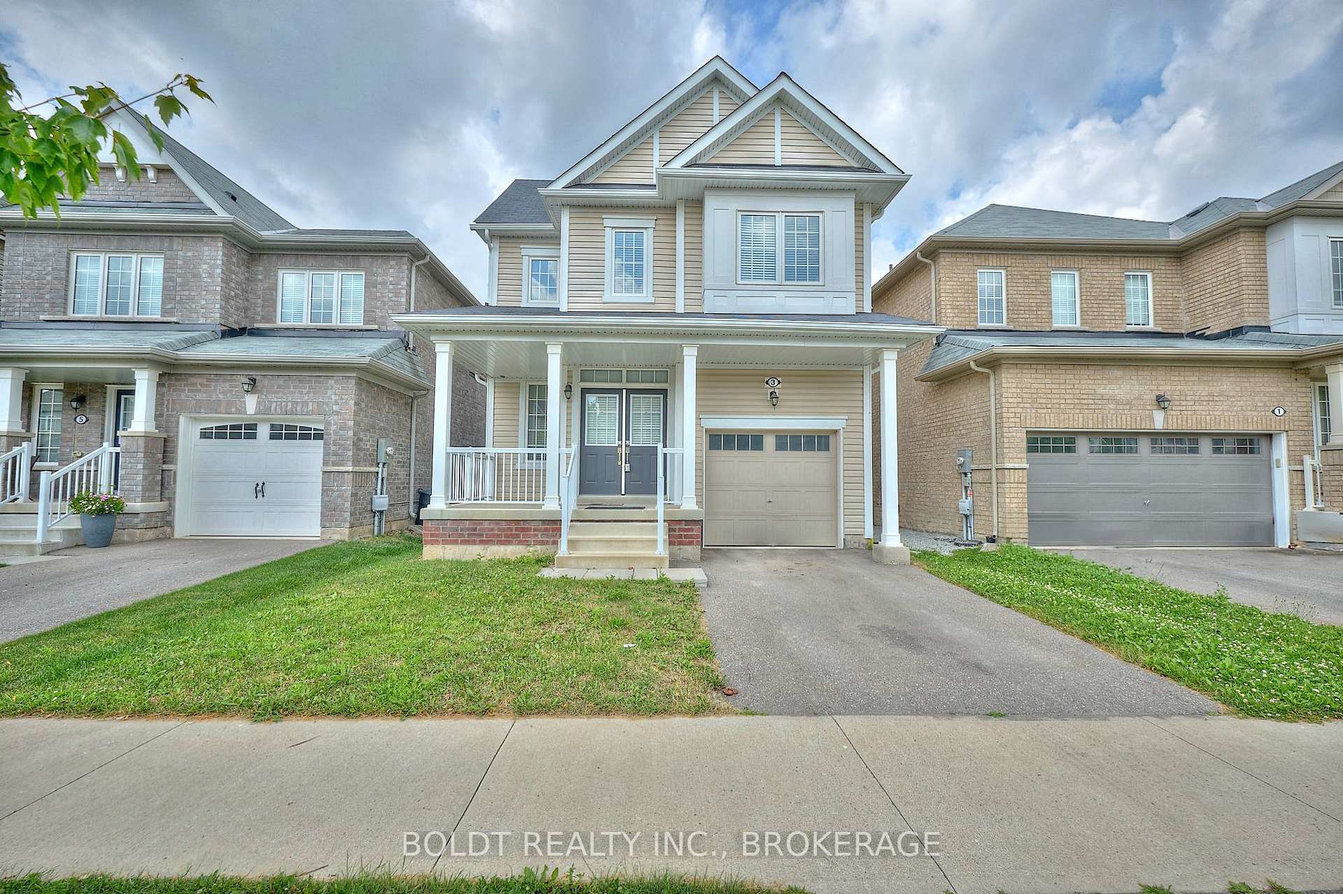 Photo 1 of 3 Honey Comb Trail, Thorold, Hurricane/Merrittville — HOMEH