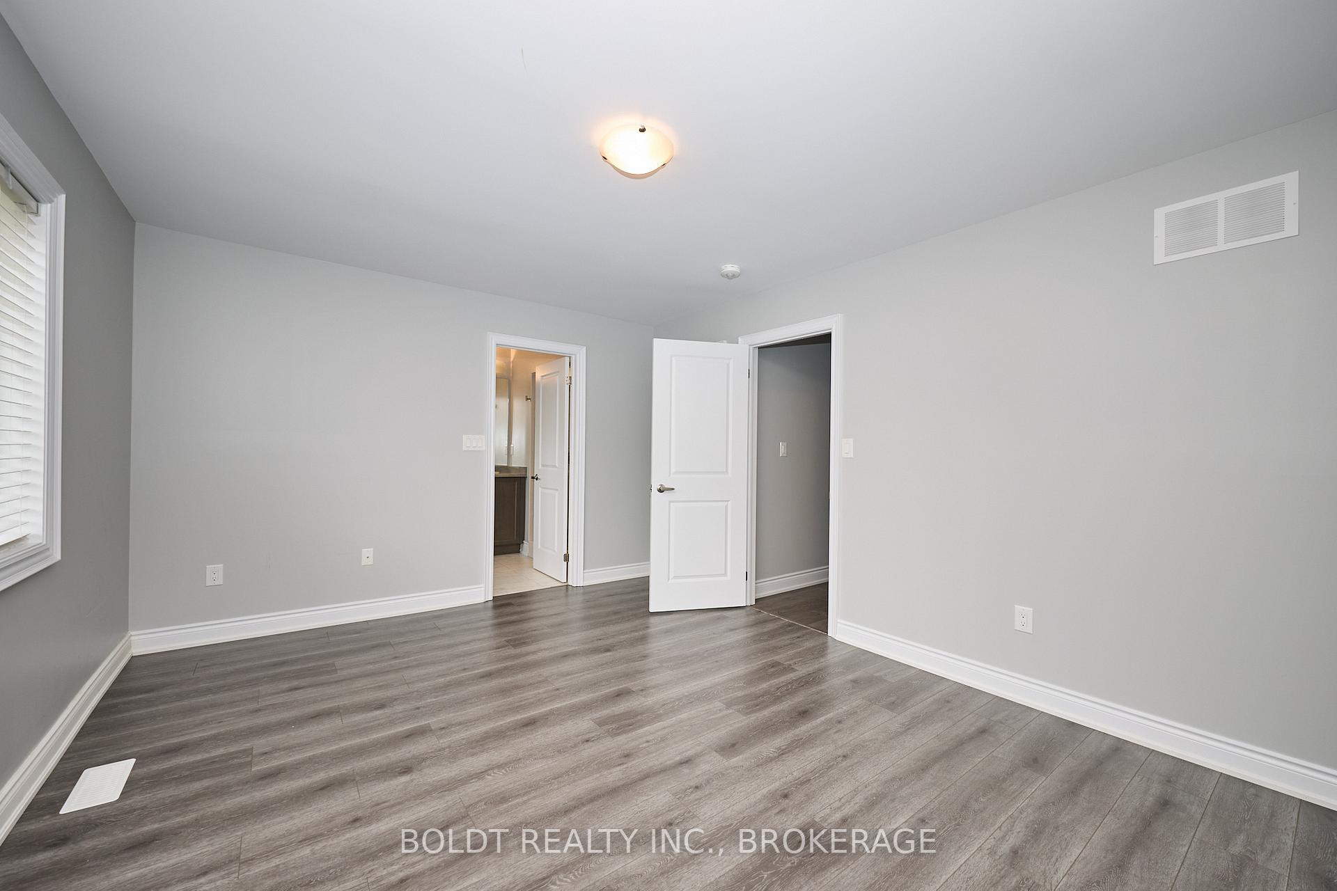 Photo 20 of 3 Honey Comb Trail, Thorold, Hurricane/Merrittville — HOMEH