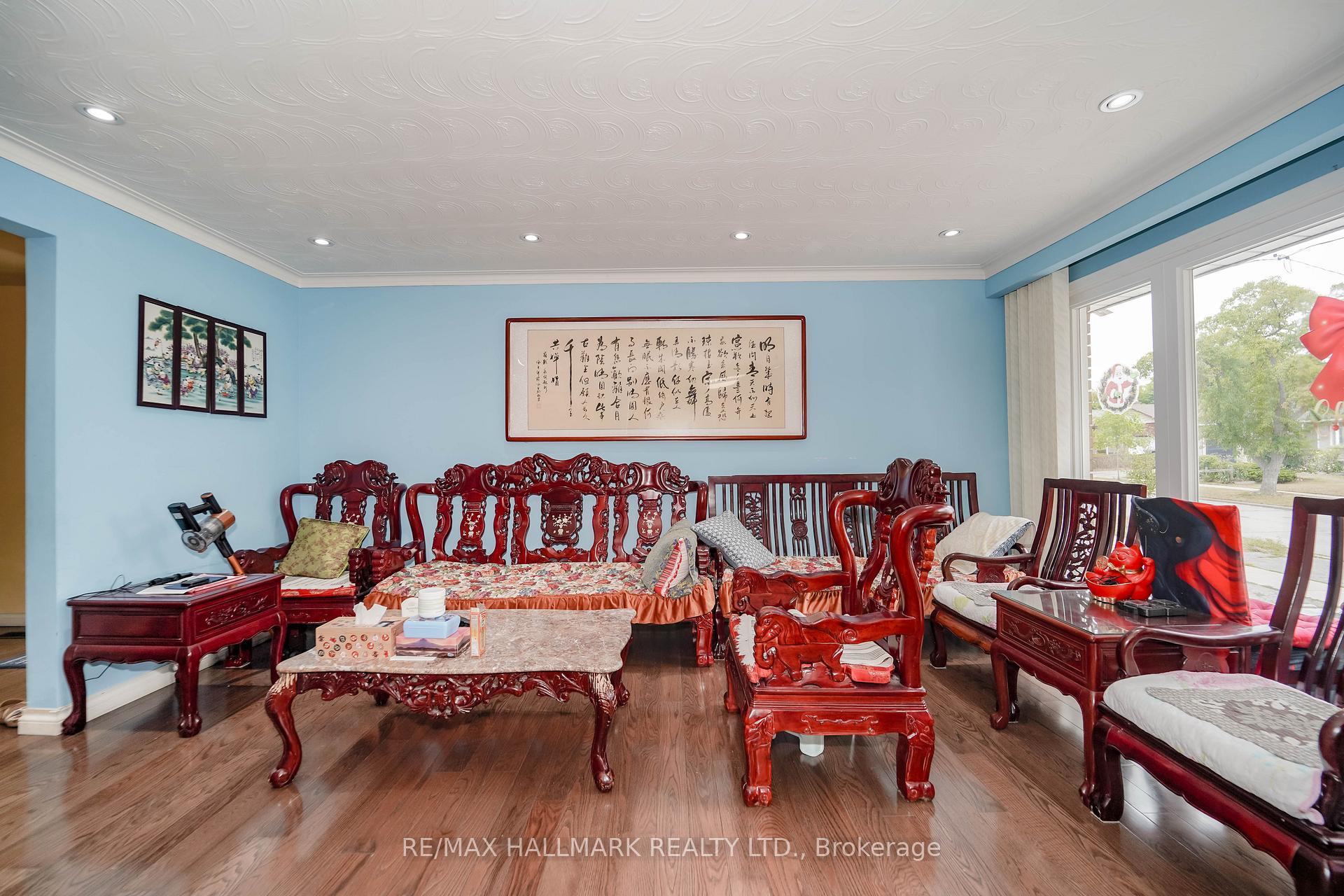 Photo 2 of 16 Araman Drive, Scarborough, Tam O'Shanter-Sullivan — HOMEH