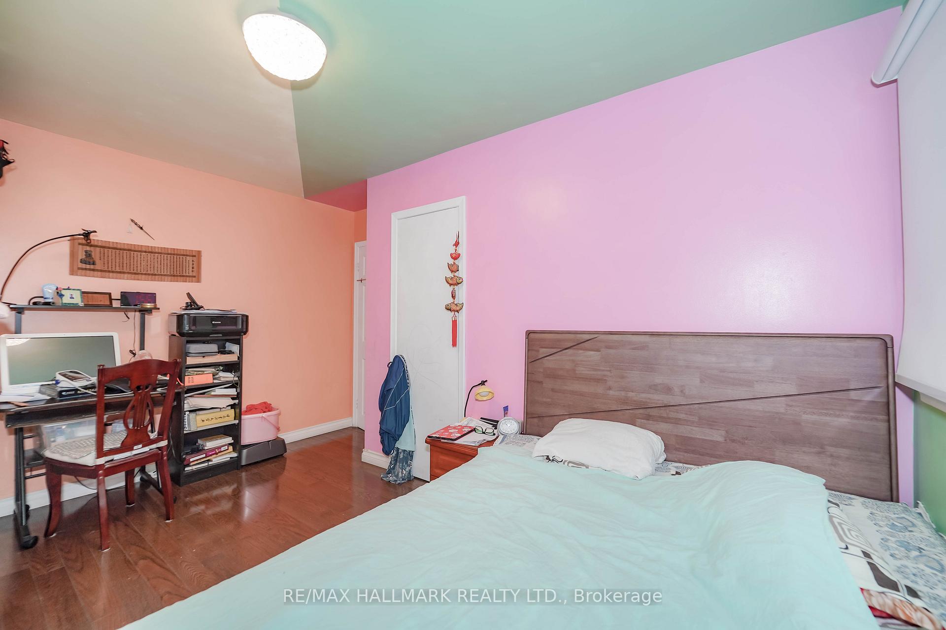 Photo 13 of 16 Araman Drive, Scarborough, Tam O'Shanter-Sullivan — HOMEH