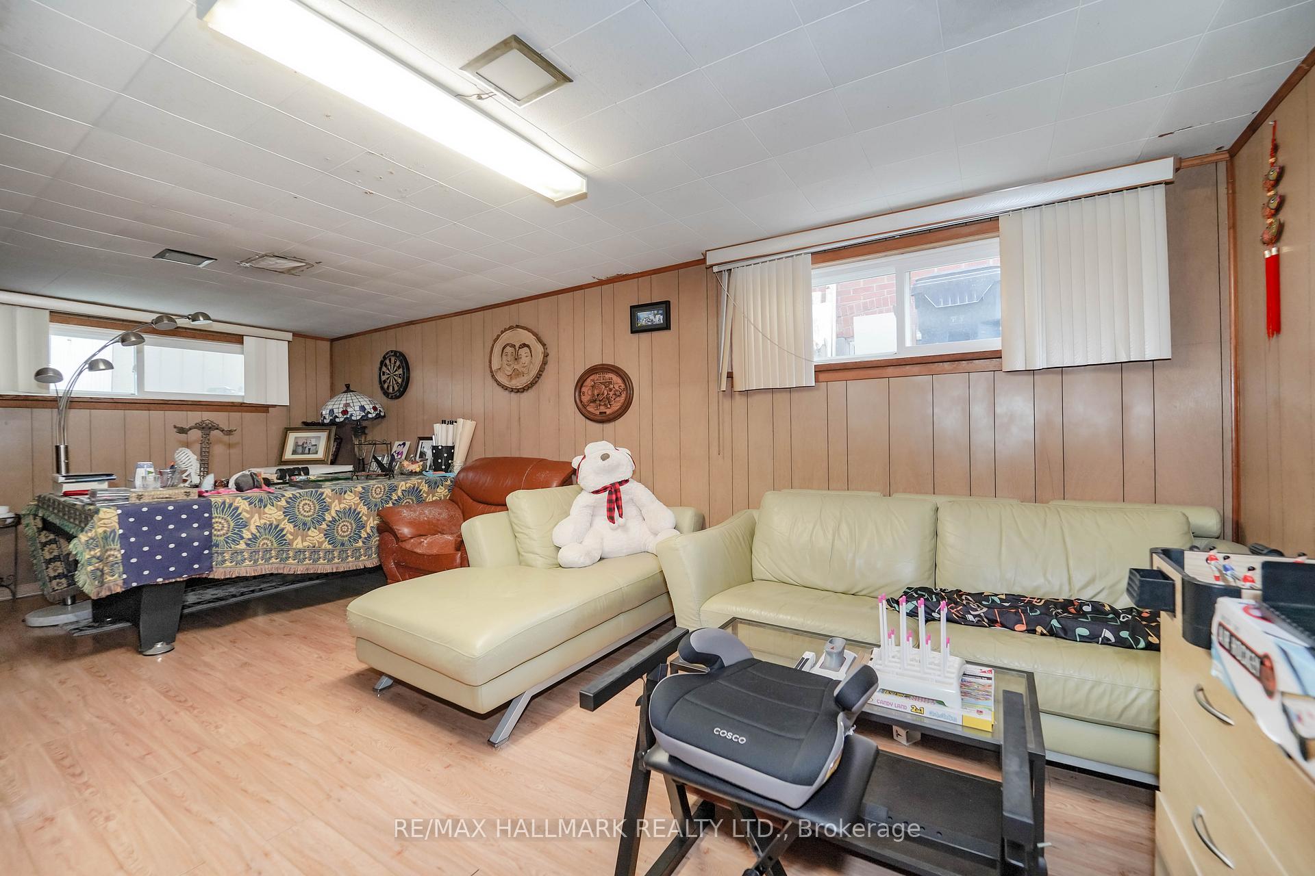 Photo 17 of 16 Araman Drive, Scarborough, Tam O'Shanter-Sullivan — HOMEH